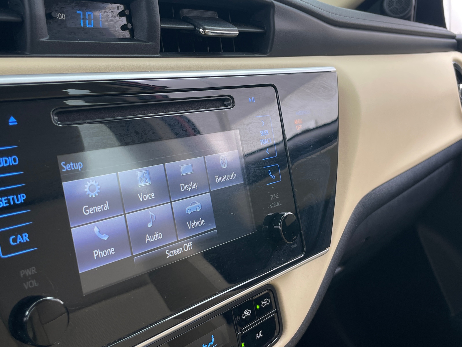 Thumbnail: 2018 Toyota Corolla - 4