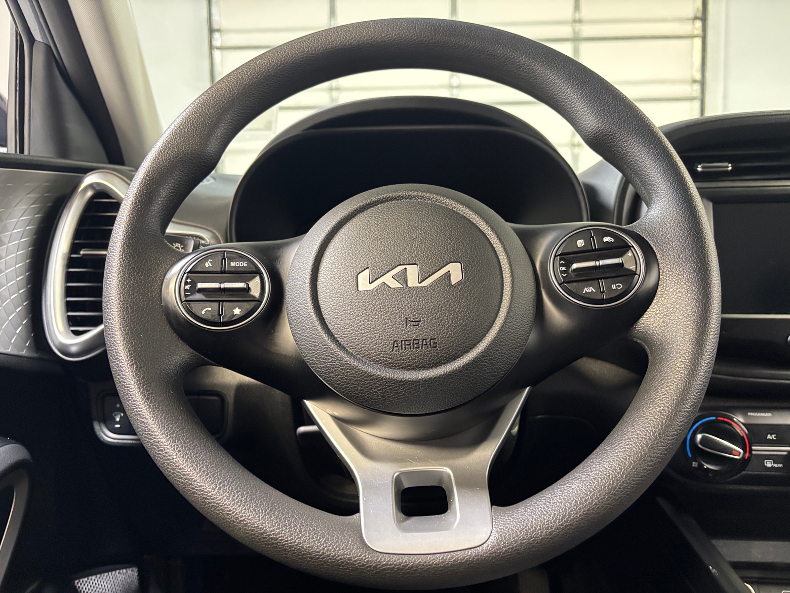 Thumbnail: 2024 Kia Soul - 5