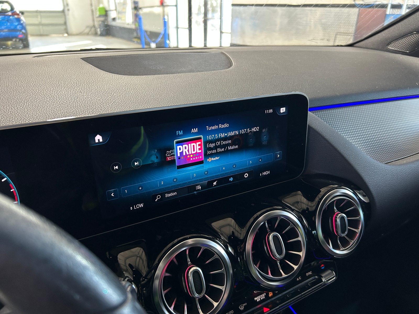 Thumbnail: 2021 Mercedes-Benz GLA - 3