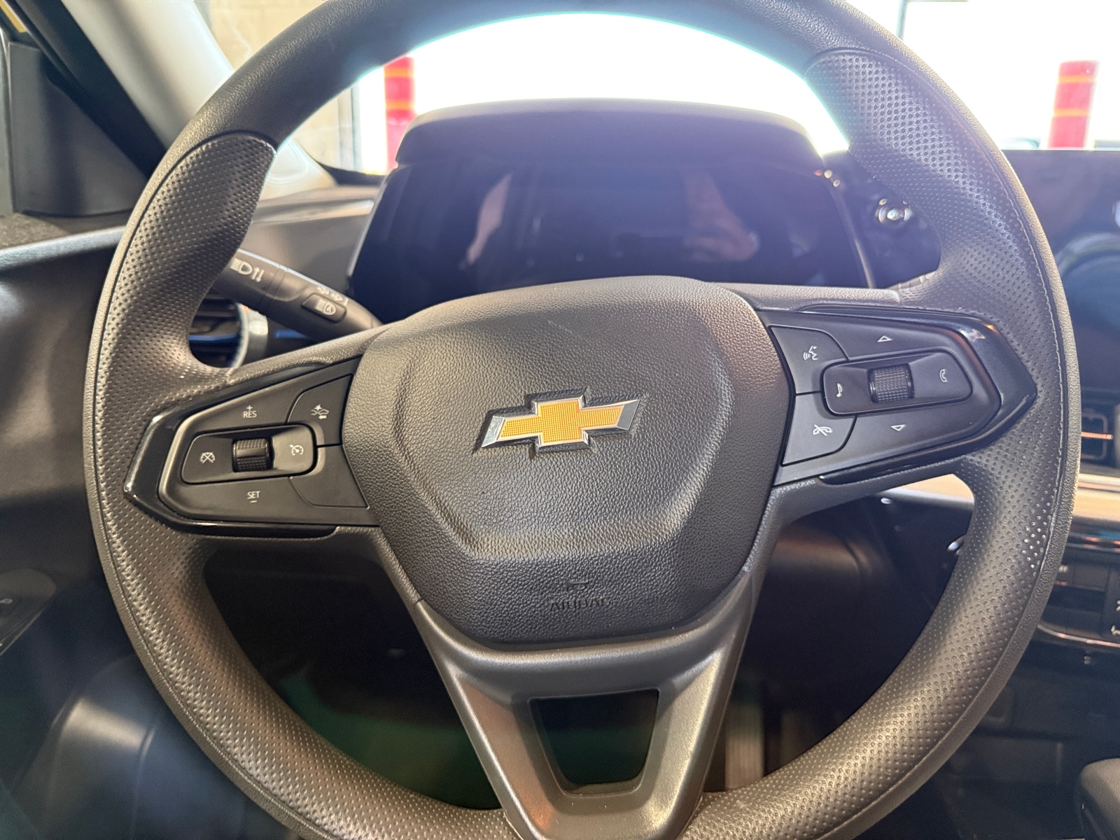 Thumbnail: 2025 Chevrolet Trax - 5