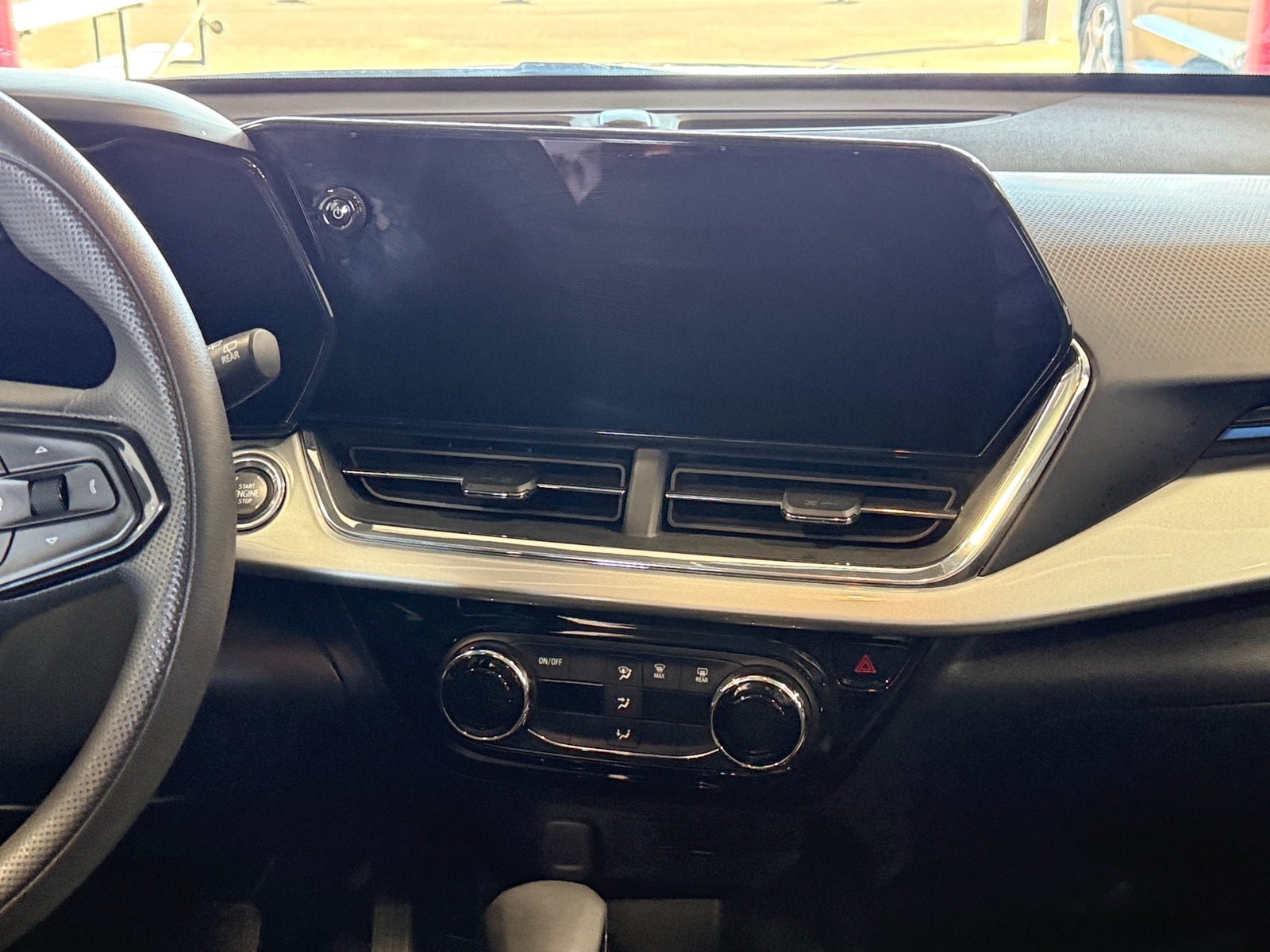 Thumbnail: 2025 Chevrolet Trax - 4