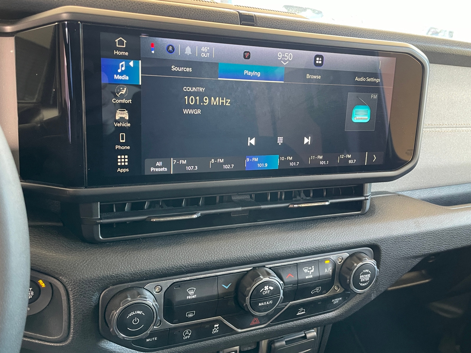 Thumbnail: 2025 Jeep Wrangler - 4