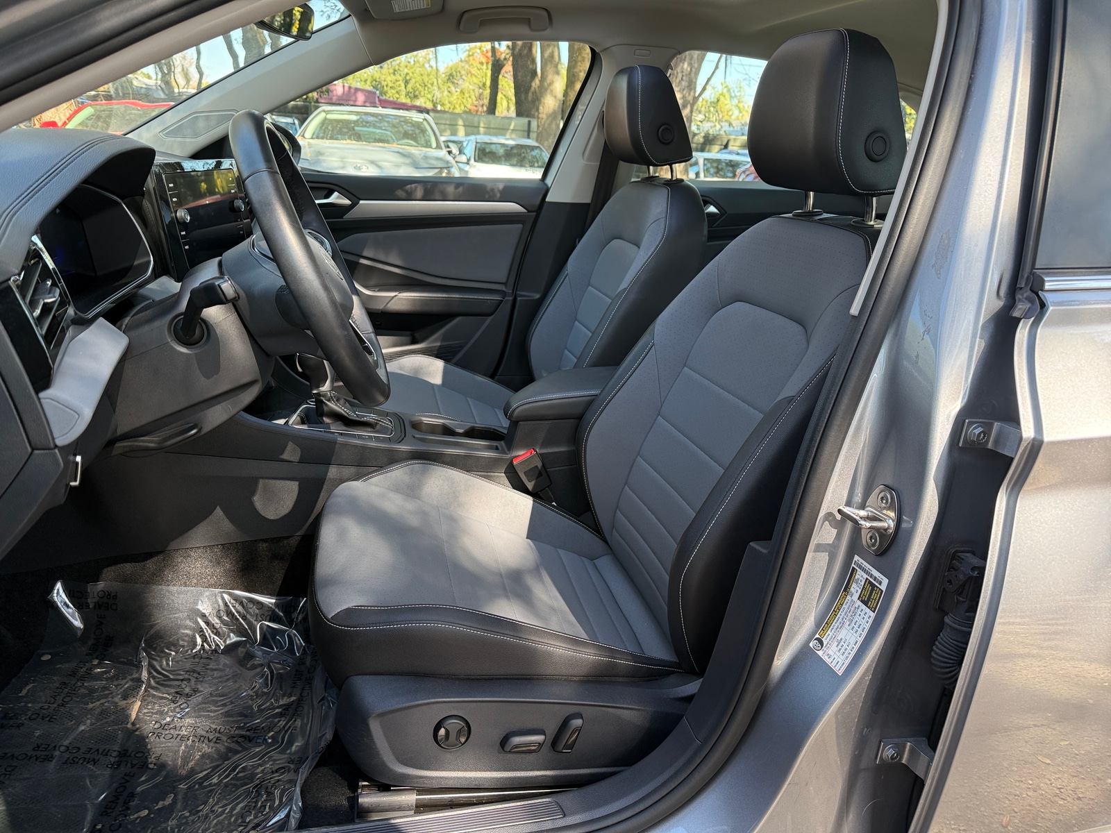 Thumbnail: 2025 Volkswagen Jetta - 2