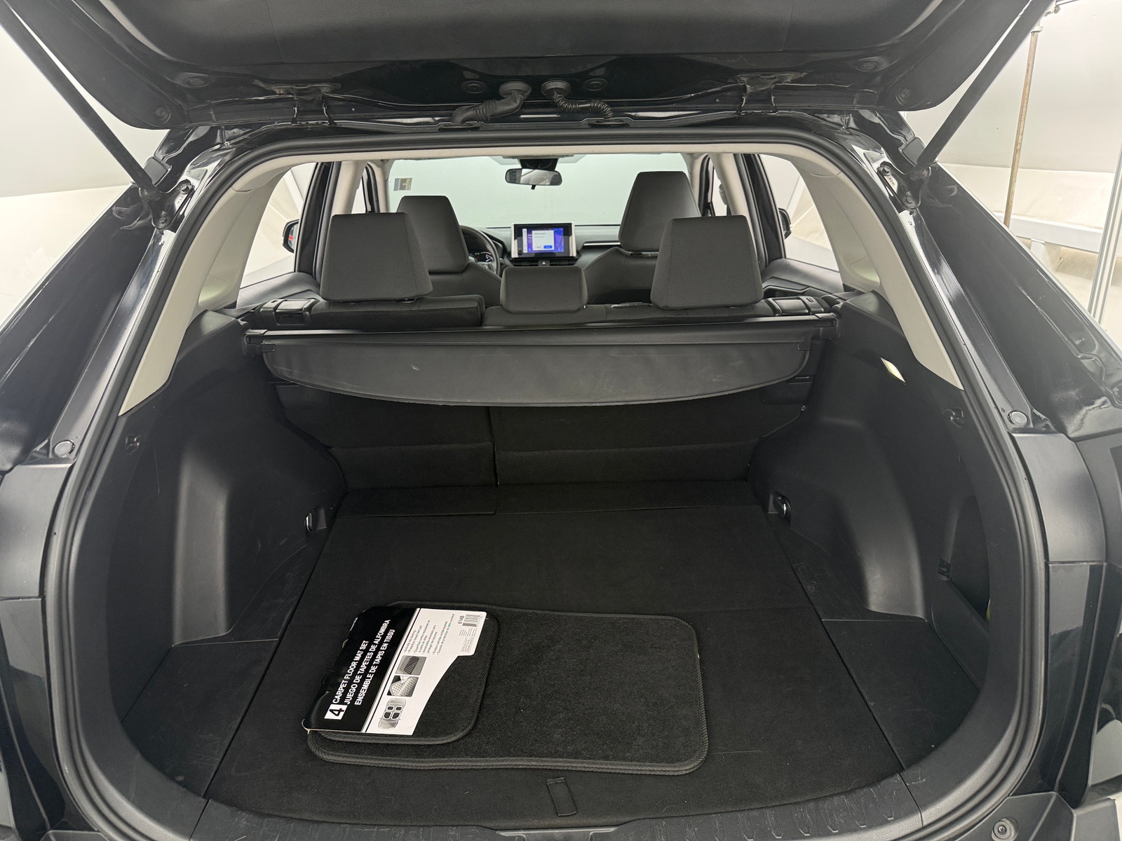 Thumbnail: 2023 Toyota RAV4 - 7