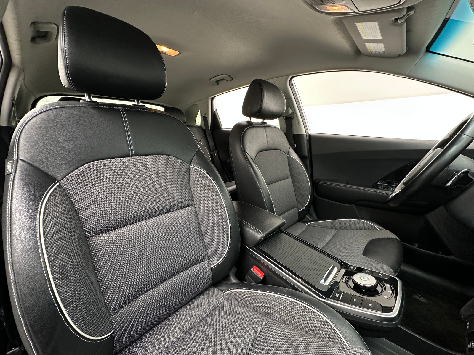 Thumbnail: 2022 Kia Niro - 2