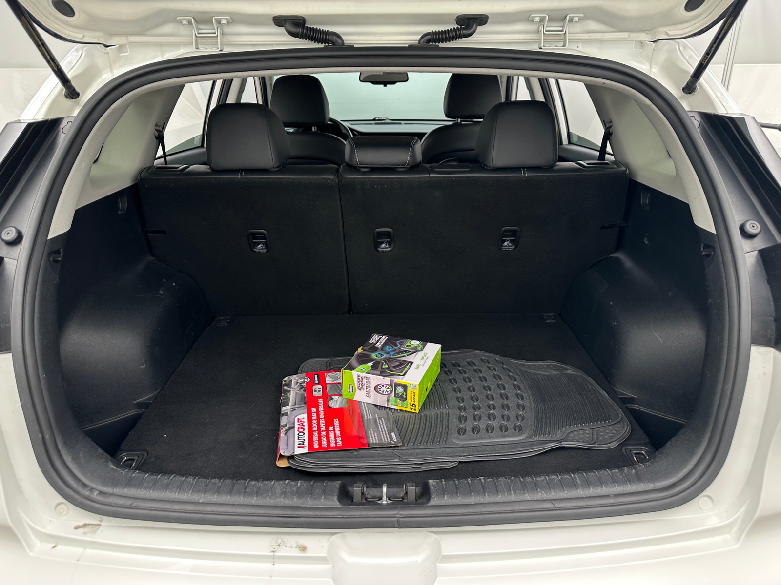 Thumbnail: 2022 Kia Niro - 7