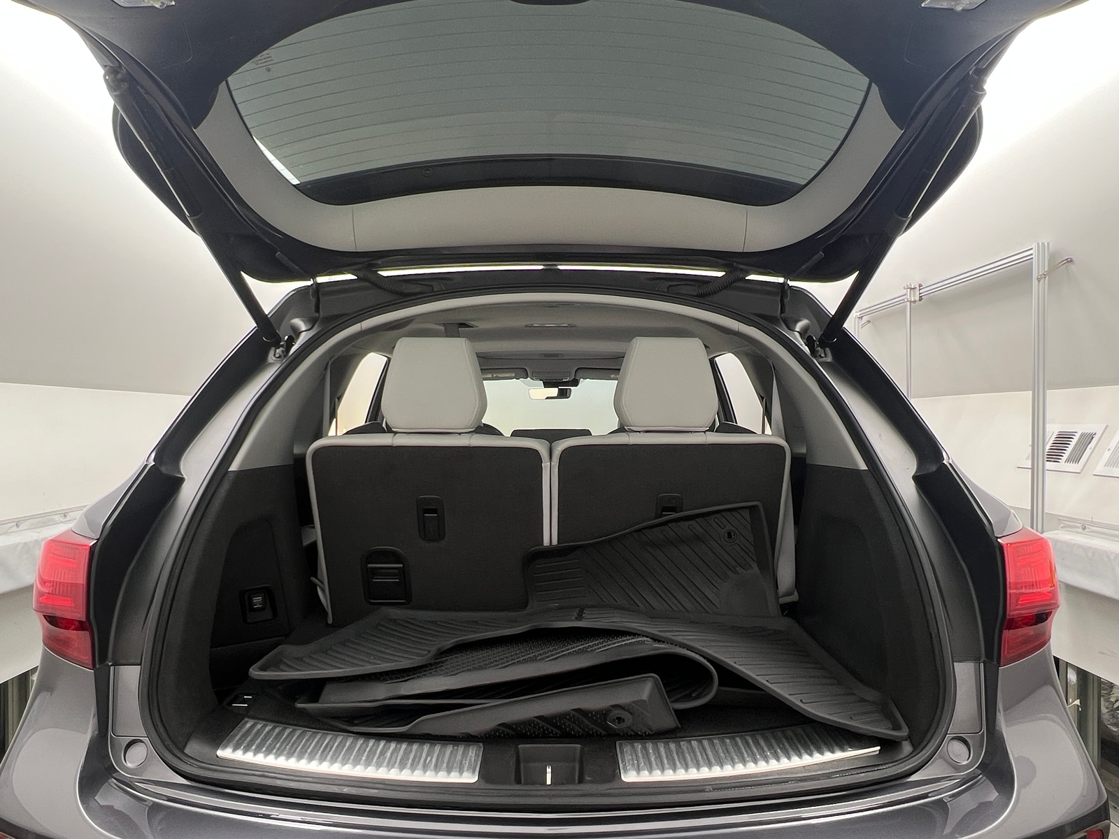 Thumbnail: 2018 Acura MDX - 6