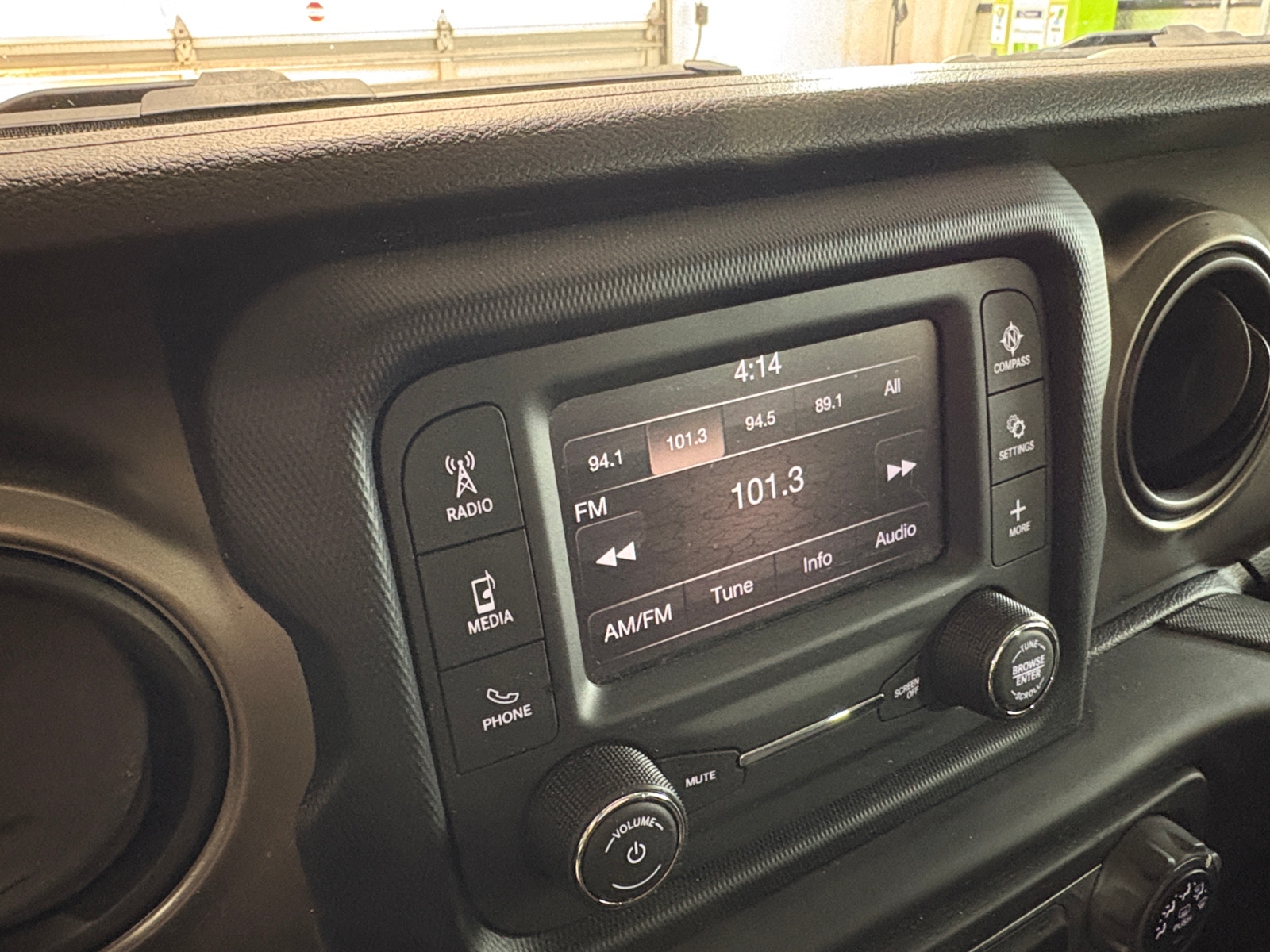 Thumbnail: 2020 Jeep Wrangler - 4