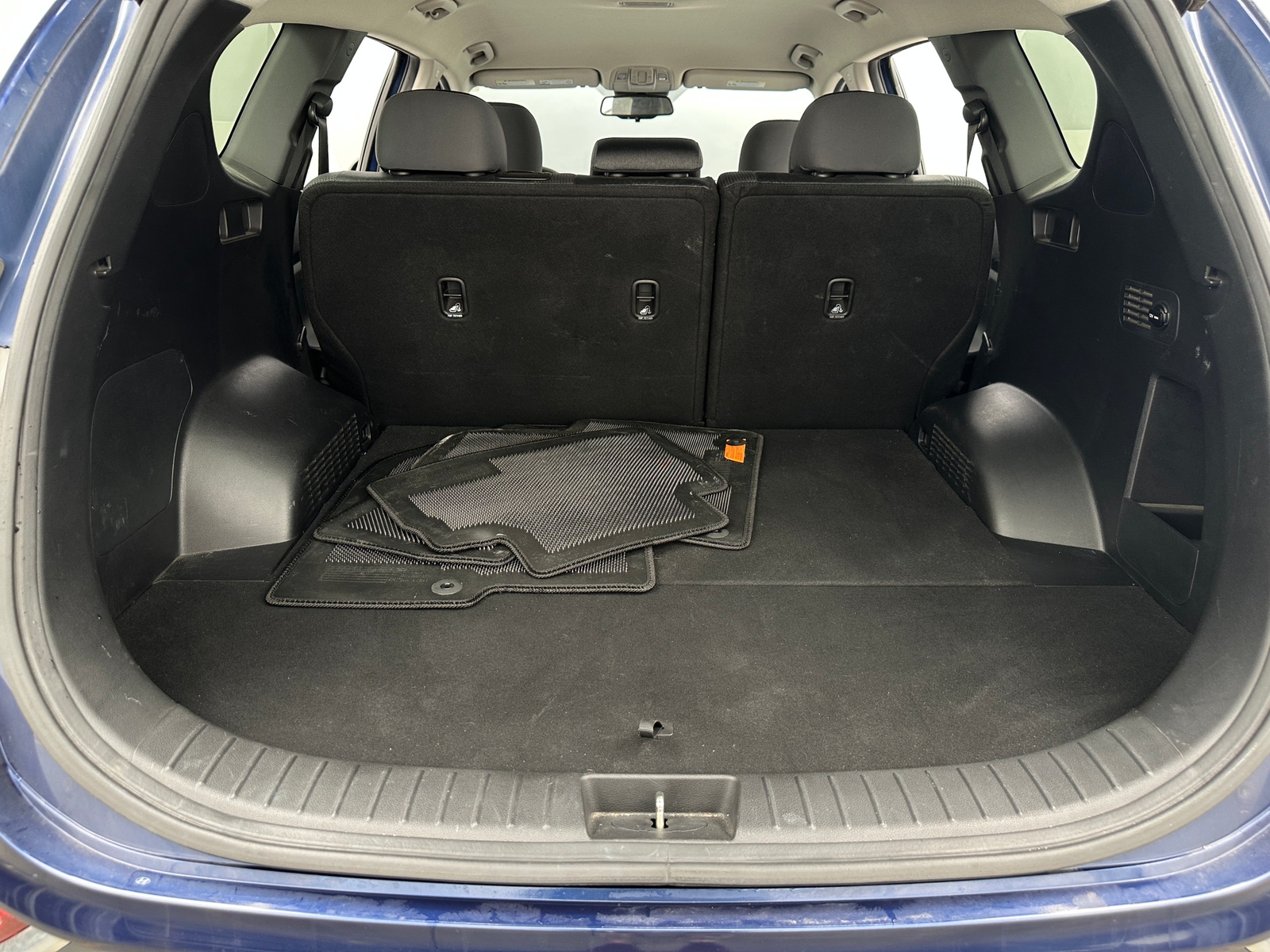 Thumbnail: 2020 Hyundai Santa Fe - 7