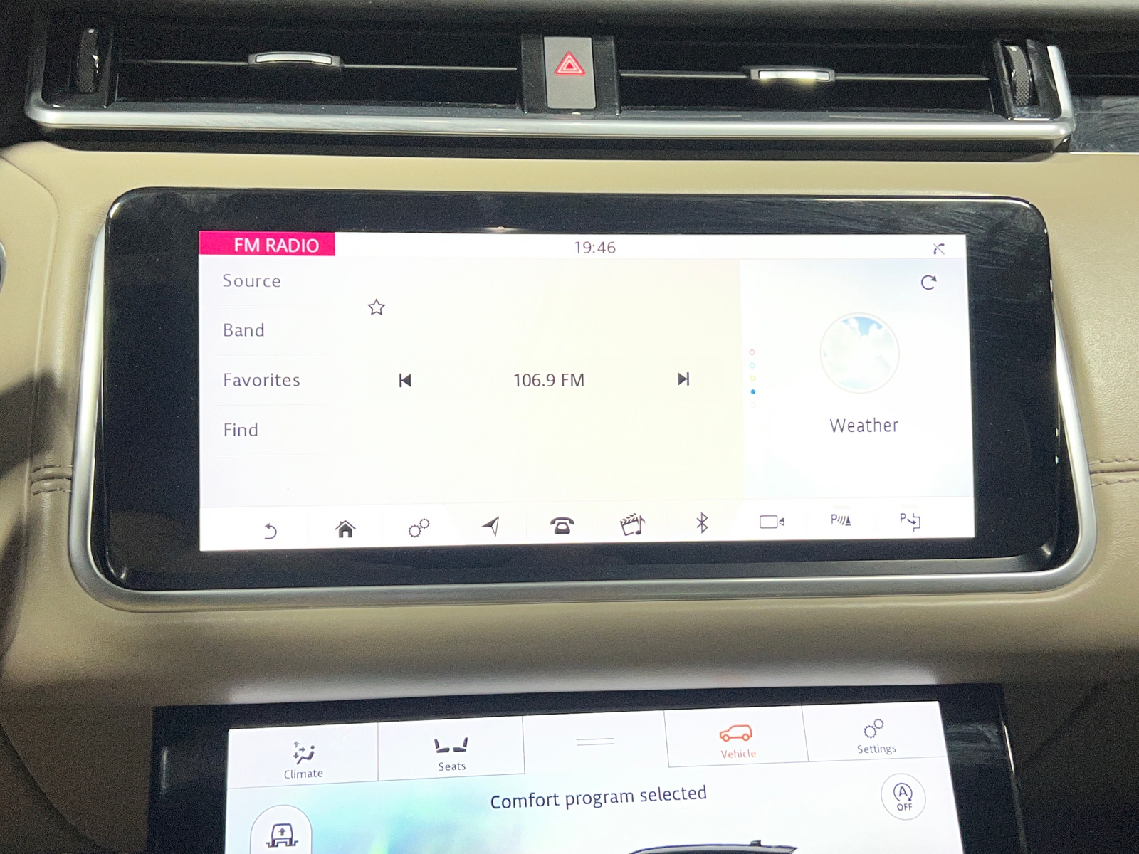 Thumbnail: 2018 Land Rover Range Rover Velar - 3