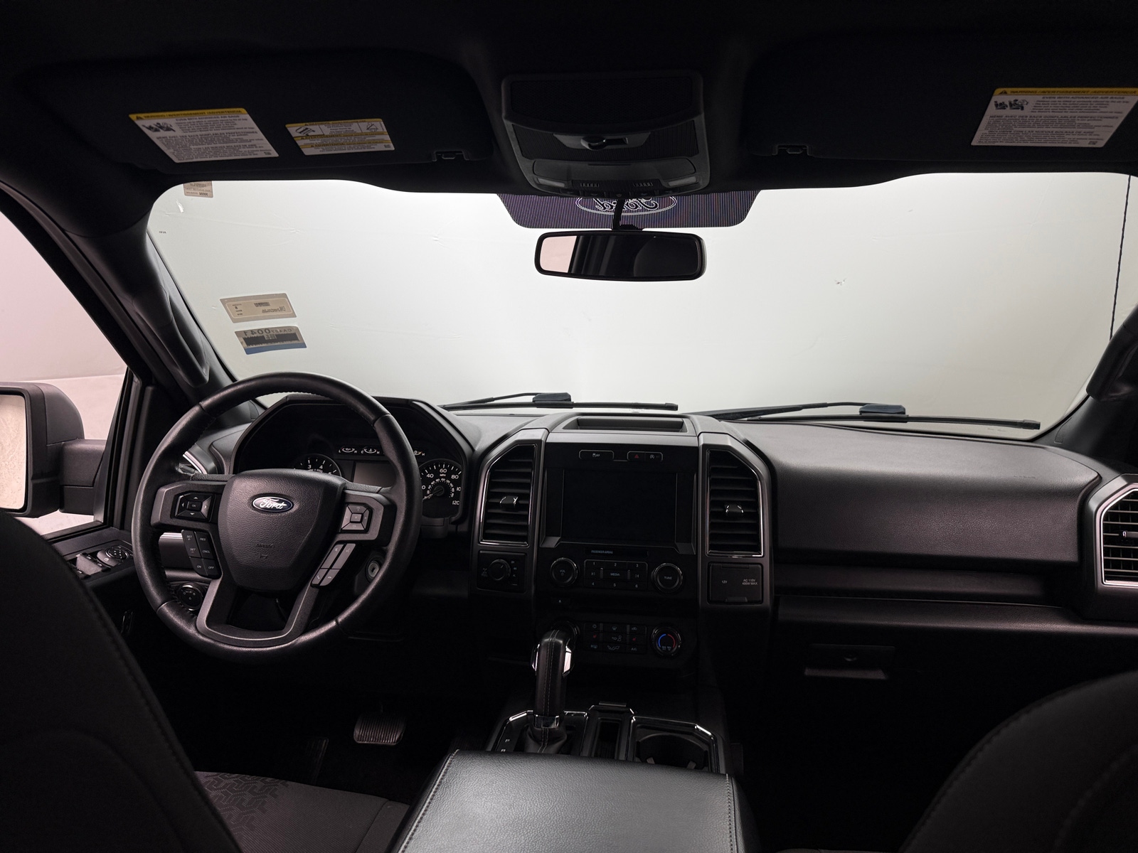 Thumbnail: 2018 Ford Econoline - 3