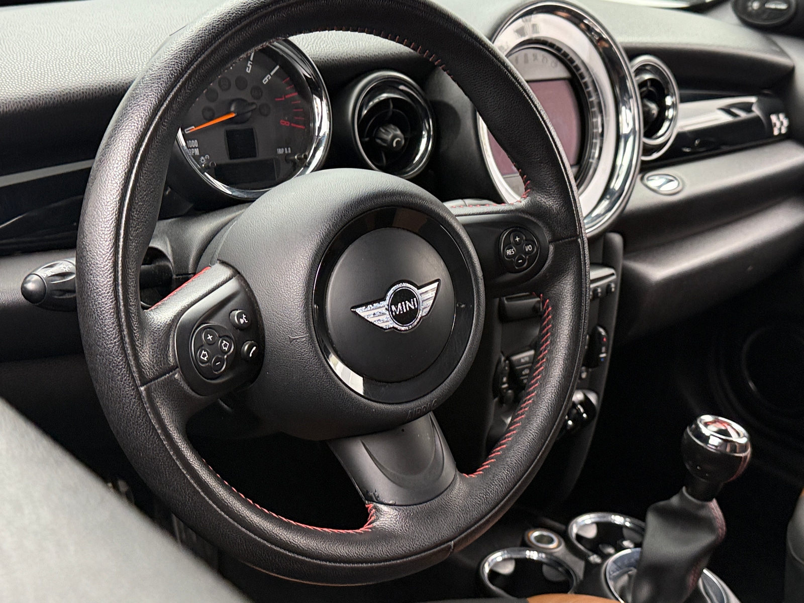 Thumbnail: 2012 MINI Cooper Coupe - 4