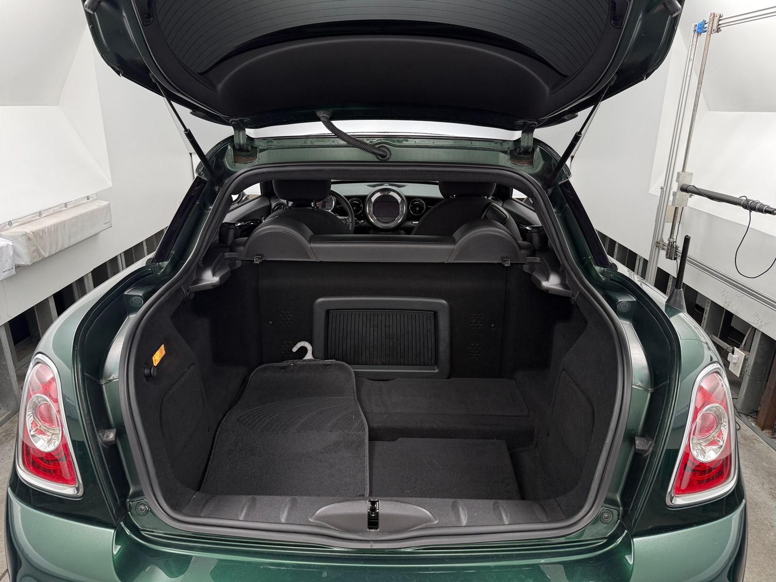 Thumbnail: 2012 MINI Cooper Coupe - 5