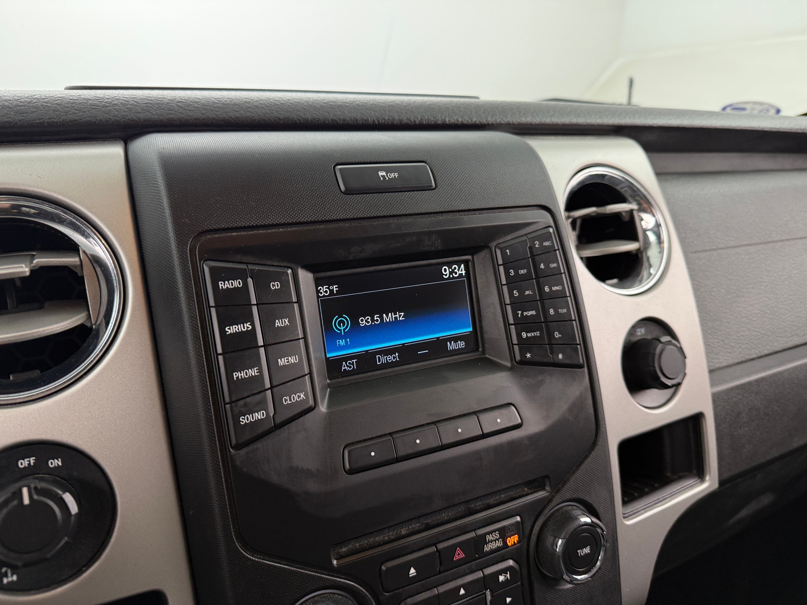 Thumbnail: 2014 Ford Econoline - 4