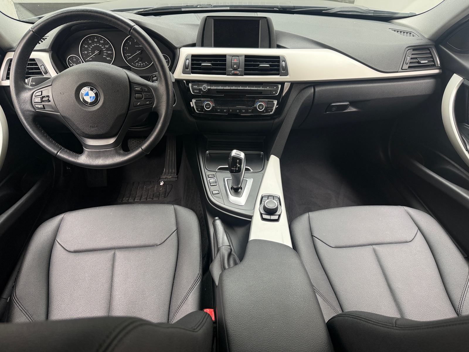 Thumbnail: 2017 BMW 3 Series - 3