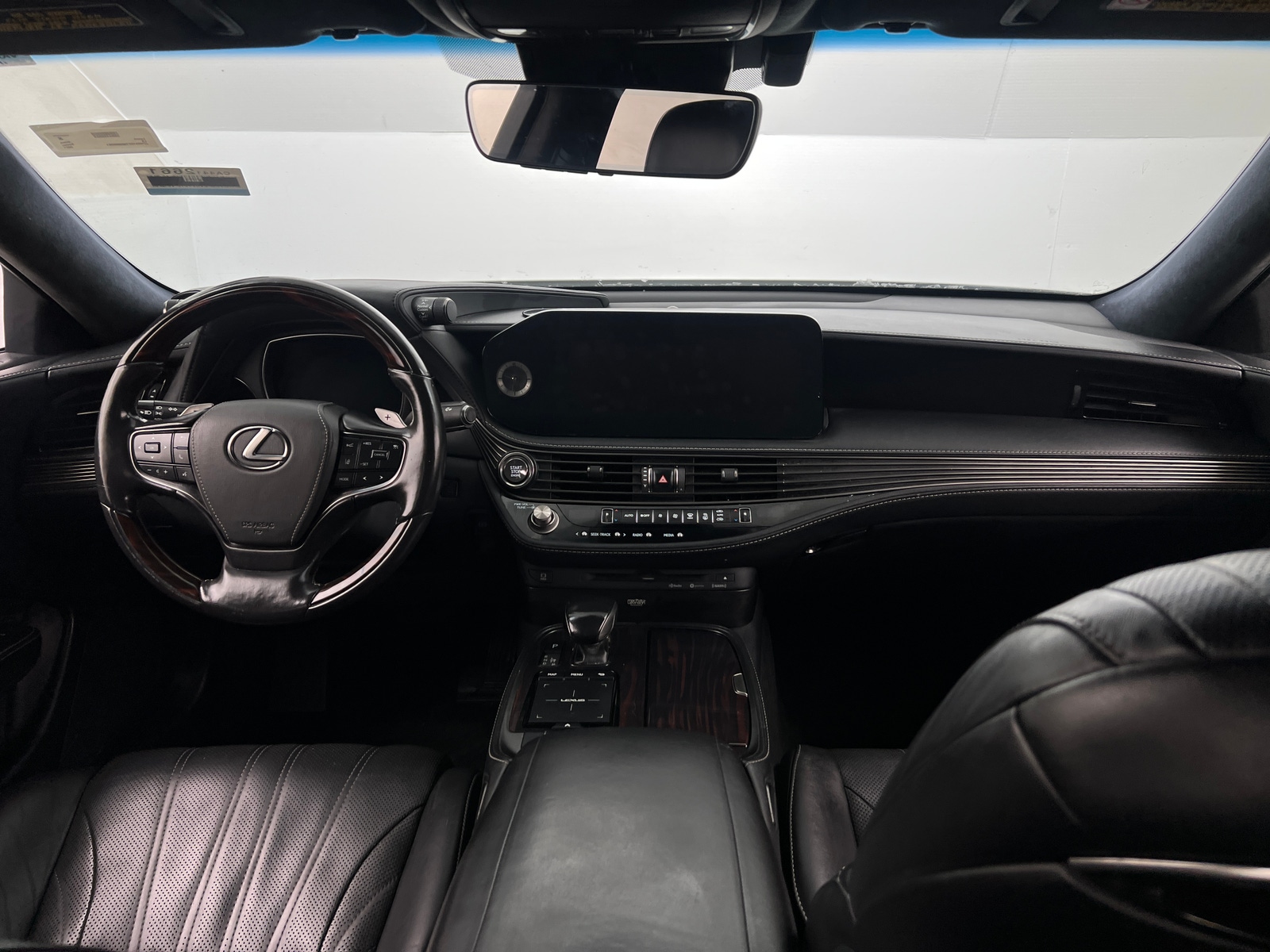 Thumbnail: 2021 Lexus LS - 2