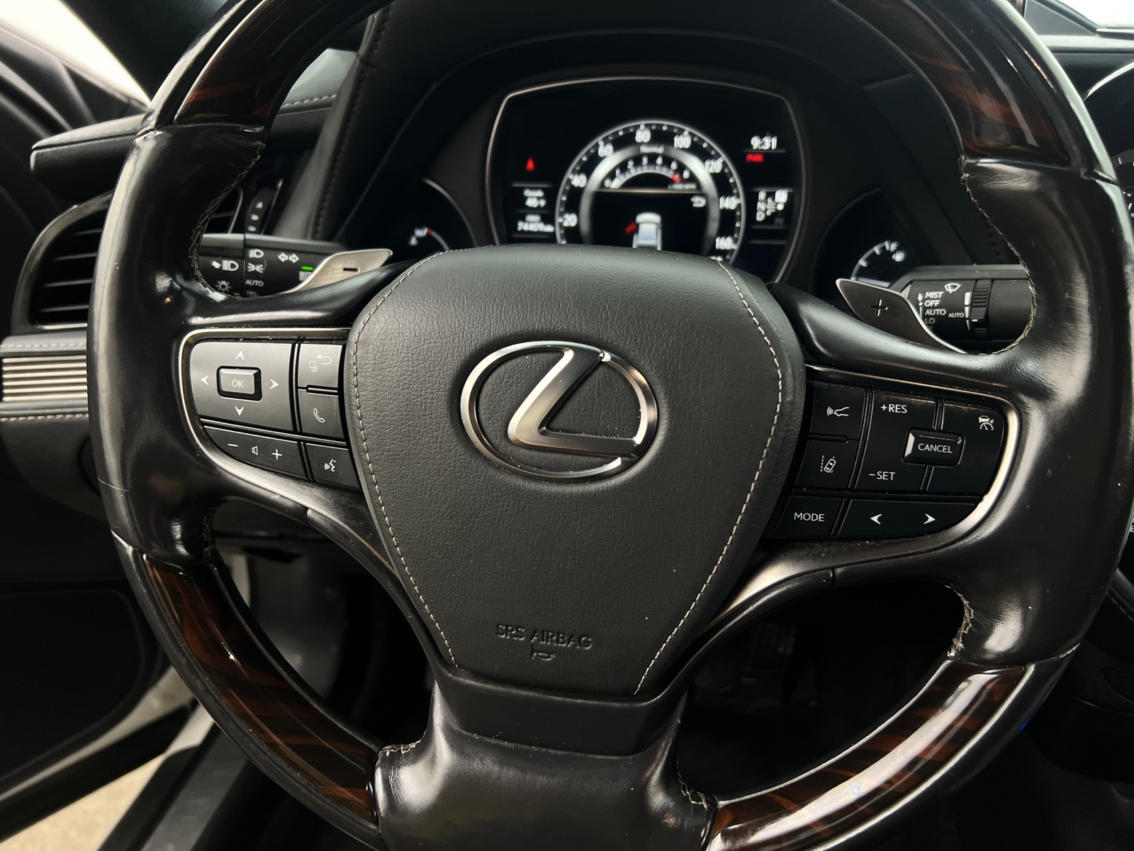 Thumbnail: 2021 Lexus LS - 4