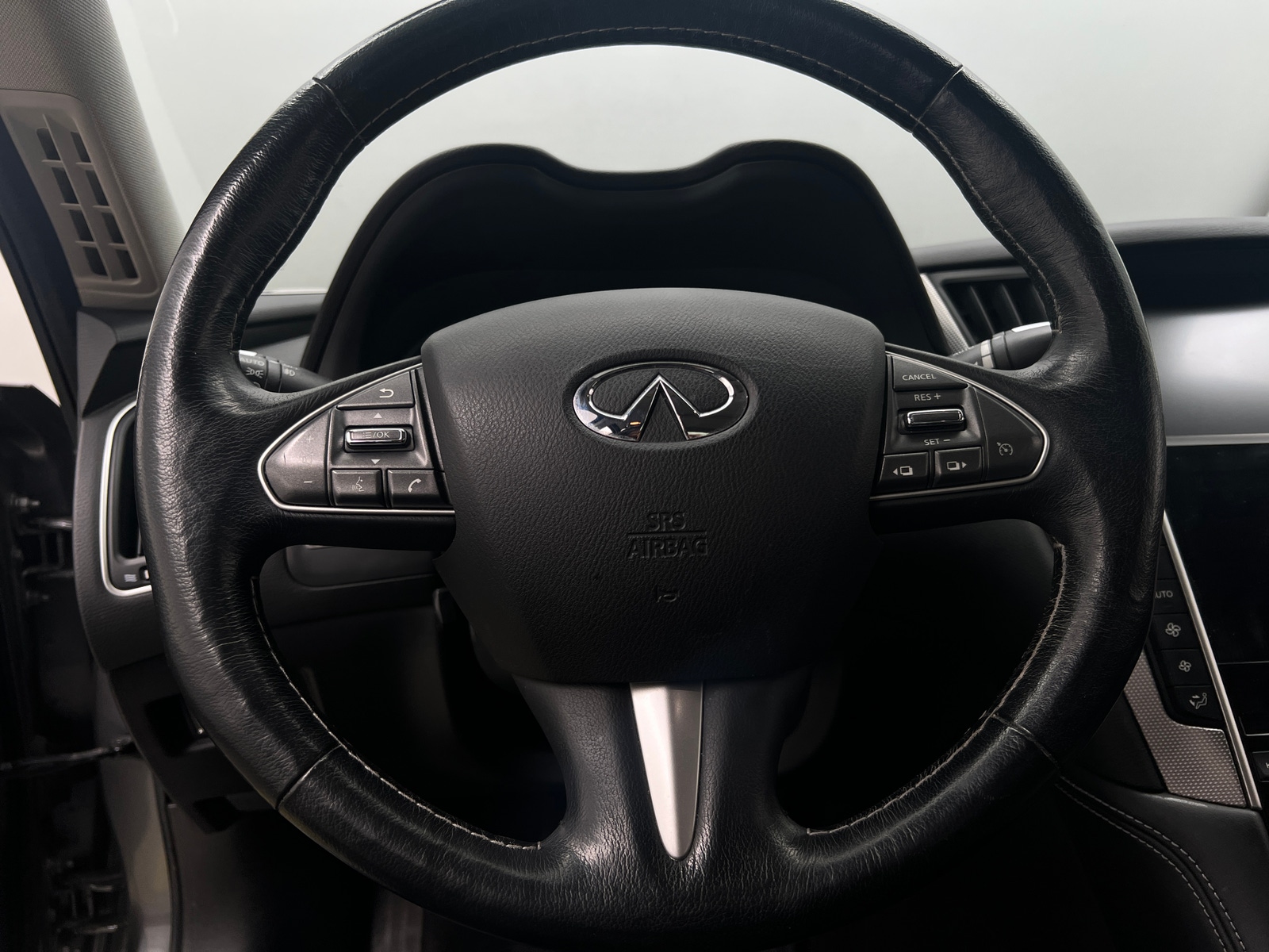 Thumbnail: 2016 INFINITI Q50 - 4