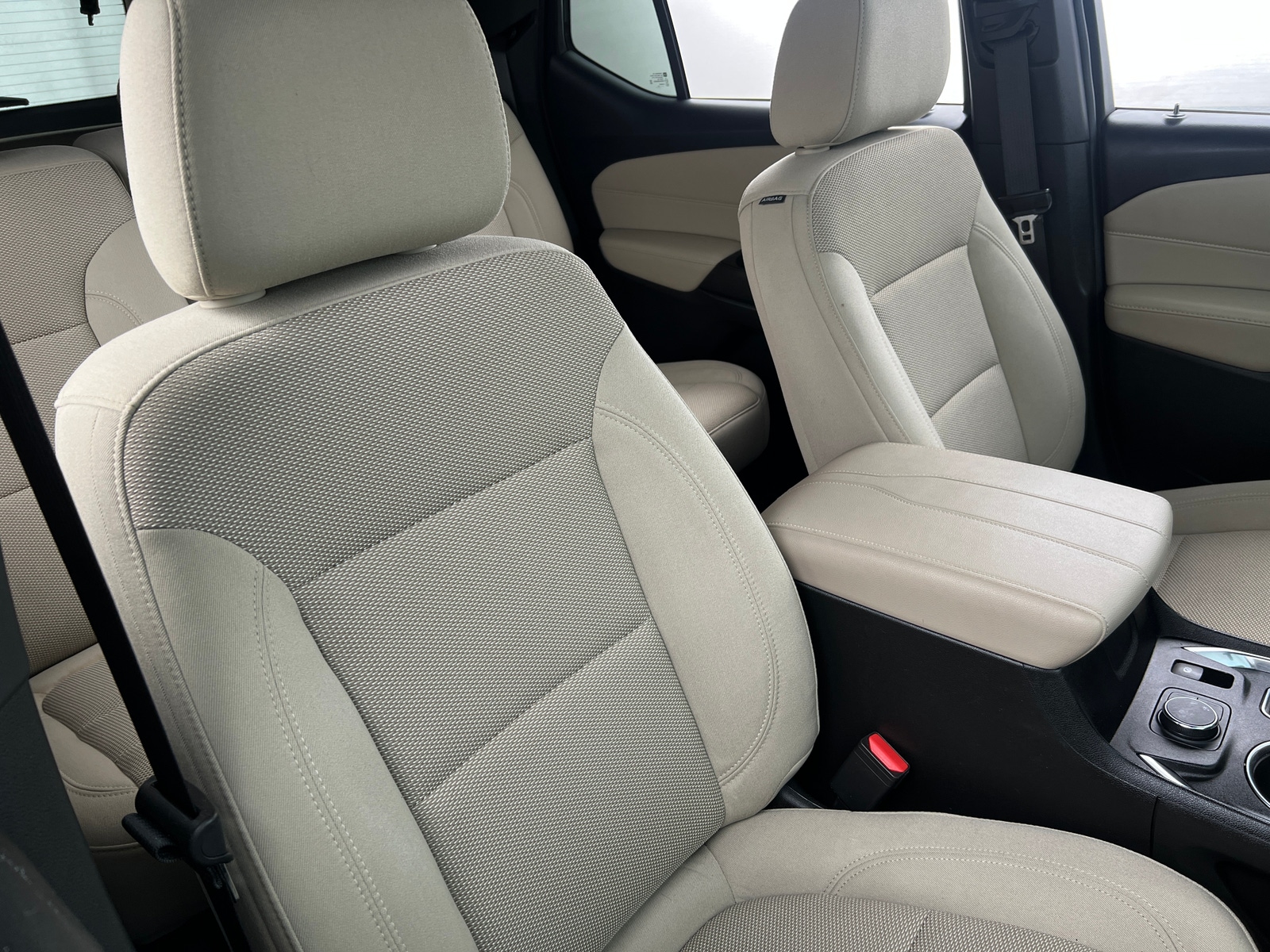 Thumbnail: 2023 Chevrolet Traverse - 2