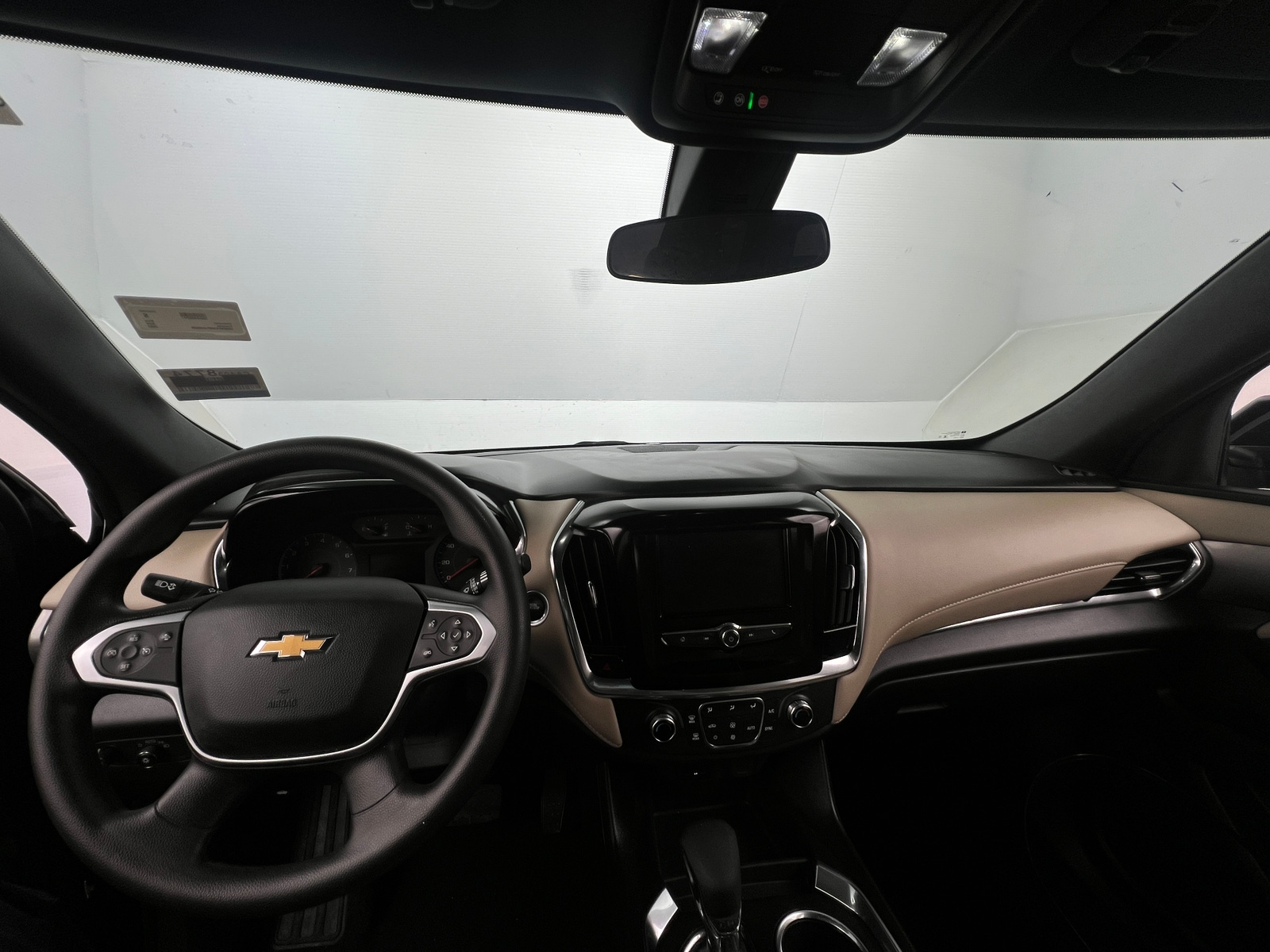 Thumbnail: 2023 Chevrolet Traverse - 3