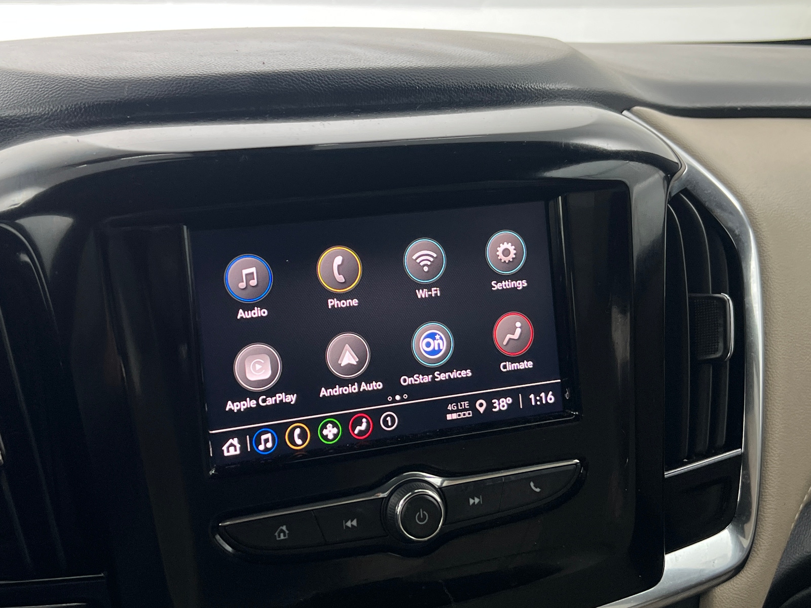 Thumbnail: 2023 Chevrolet Traverse - 4