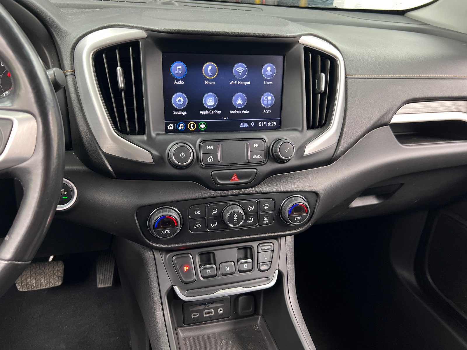 Thumbnail: 2020 GMC Terrain - 3