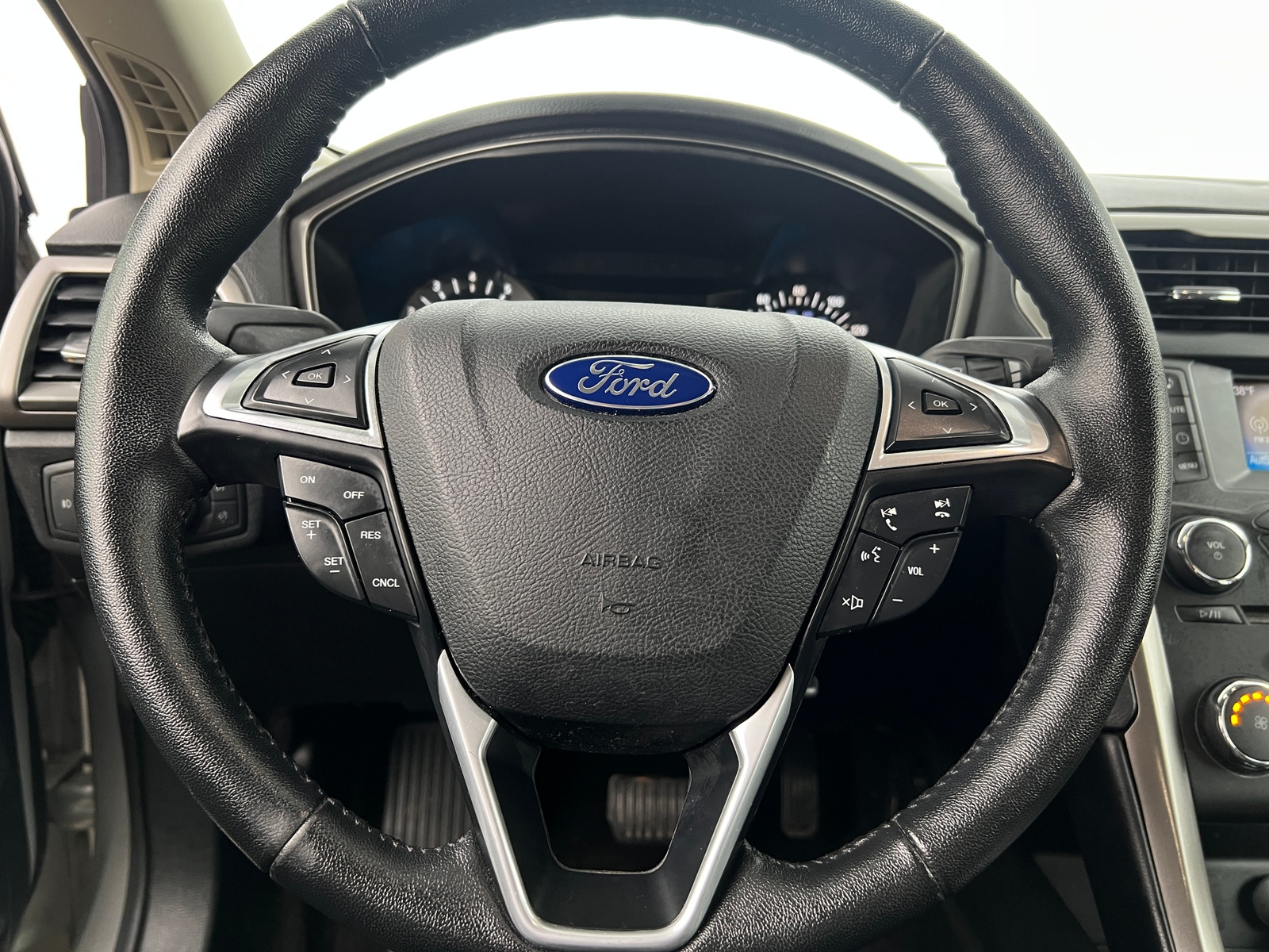 Thumbnail: 2017 Ford Fusion - 5