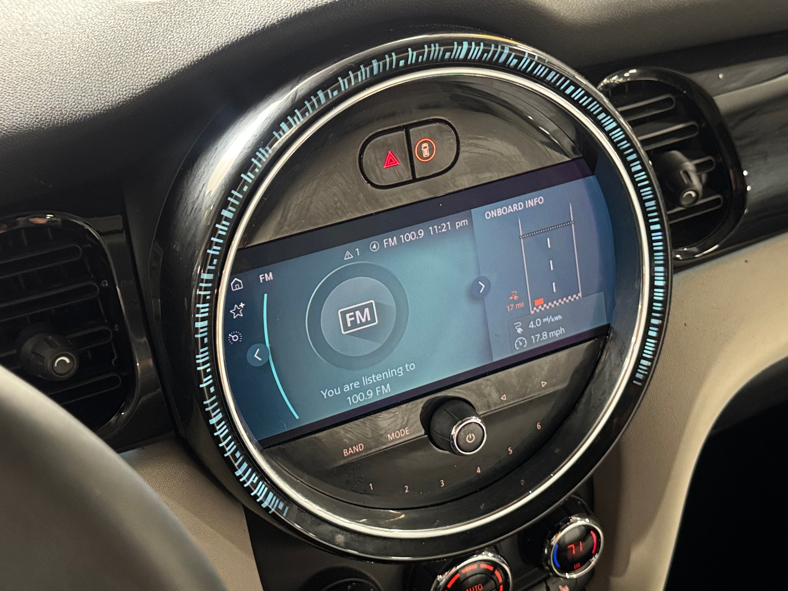 Thumbnail: 2023 MINI Cooper Hardtop - 3