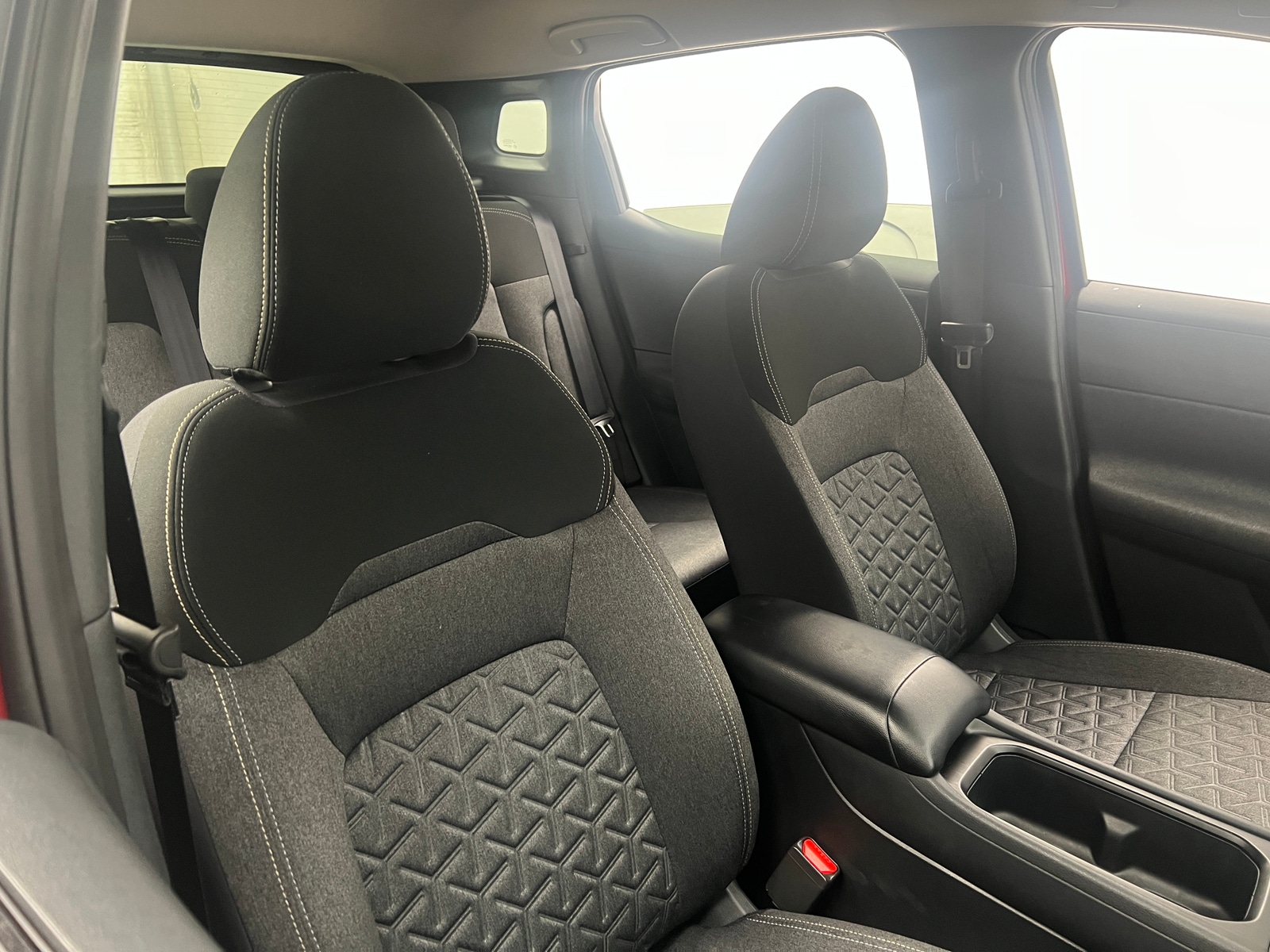 Thumbnail: 2025 Nissan Kicks - 2