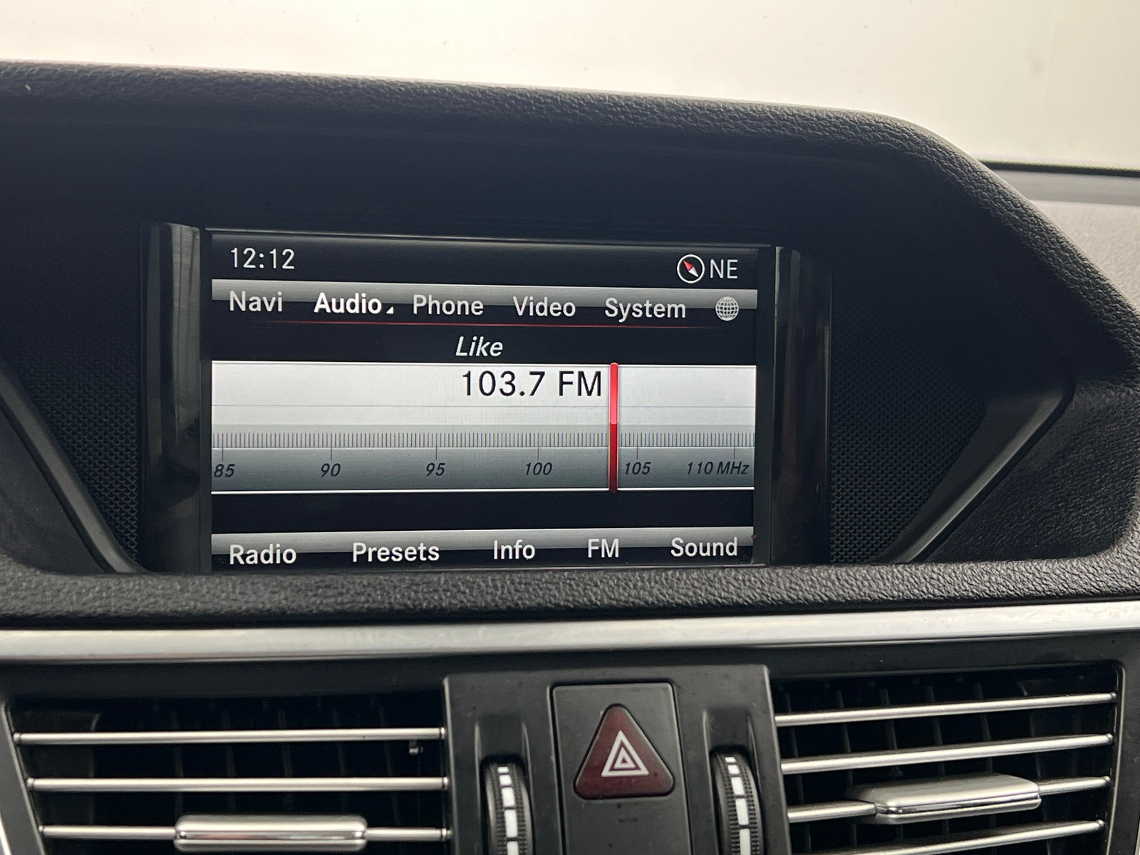 Thumbnail: 2013 Mercedes-Benz E-Class - 3