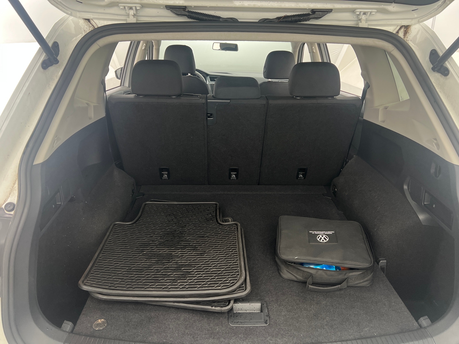 Thumbnail: 2021 Volkswagen Tiguan - 7