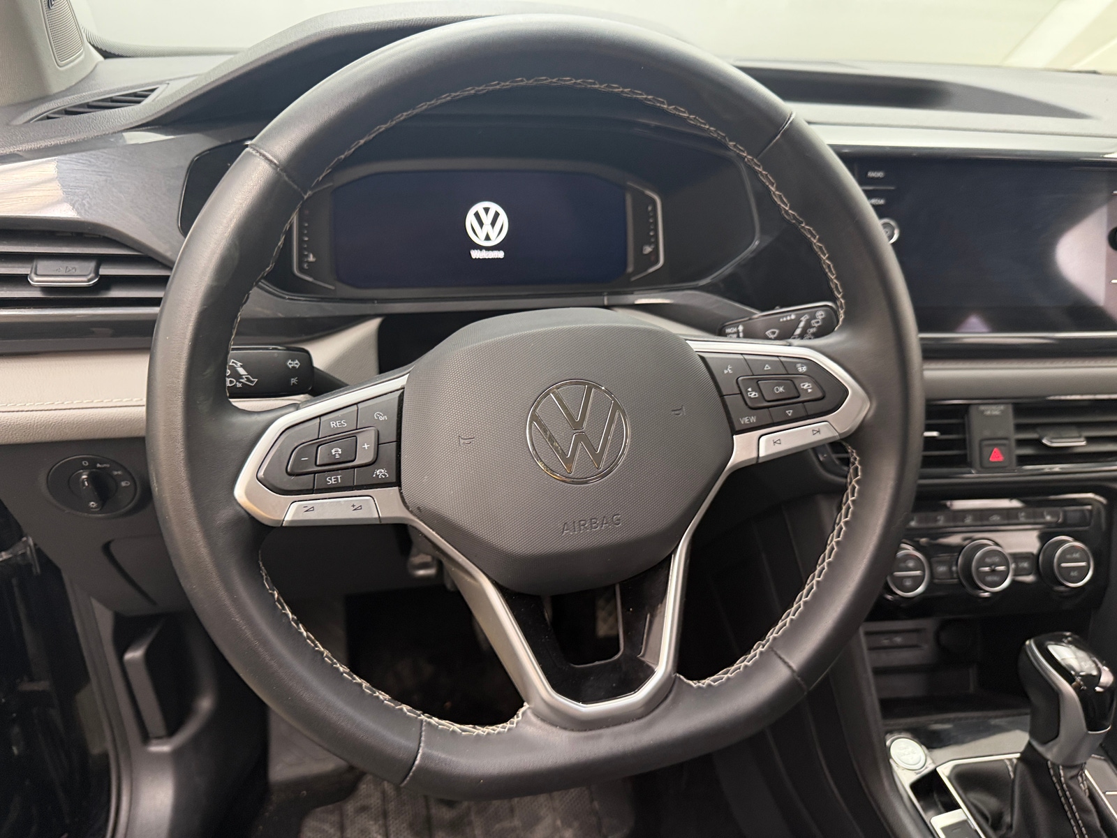 Thumbnail: 2023 Volkswagen Taos - 4