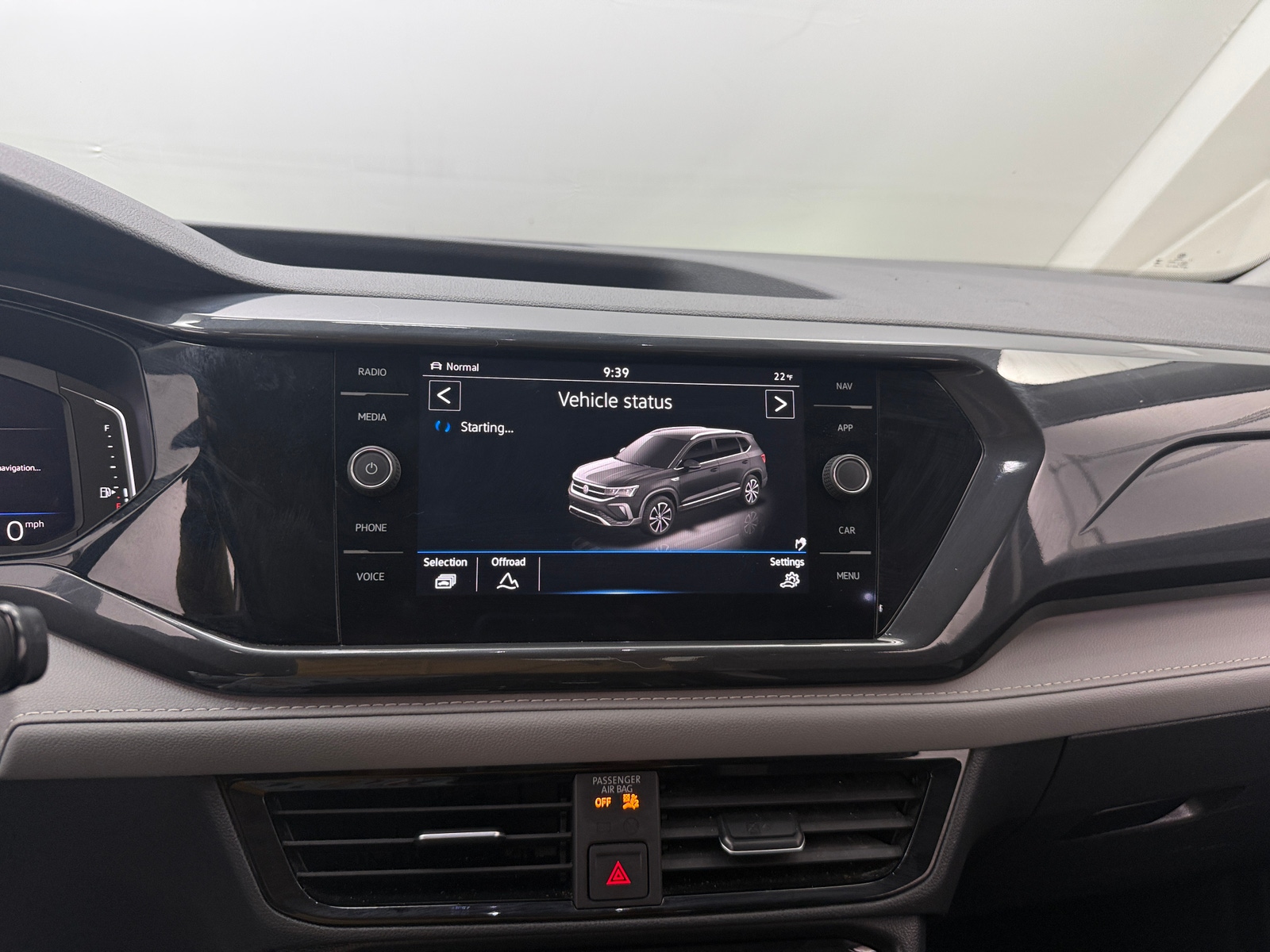 Thumbnail: 2023 Volkswagen Taos - 3