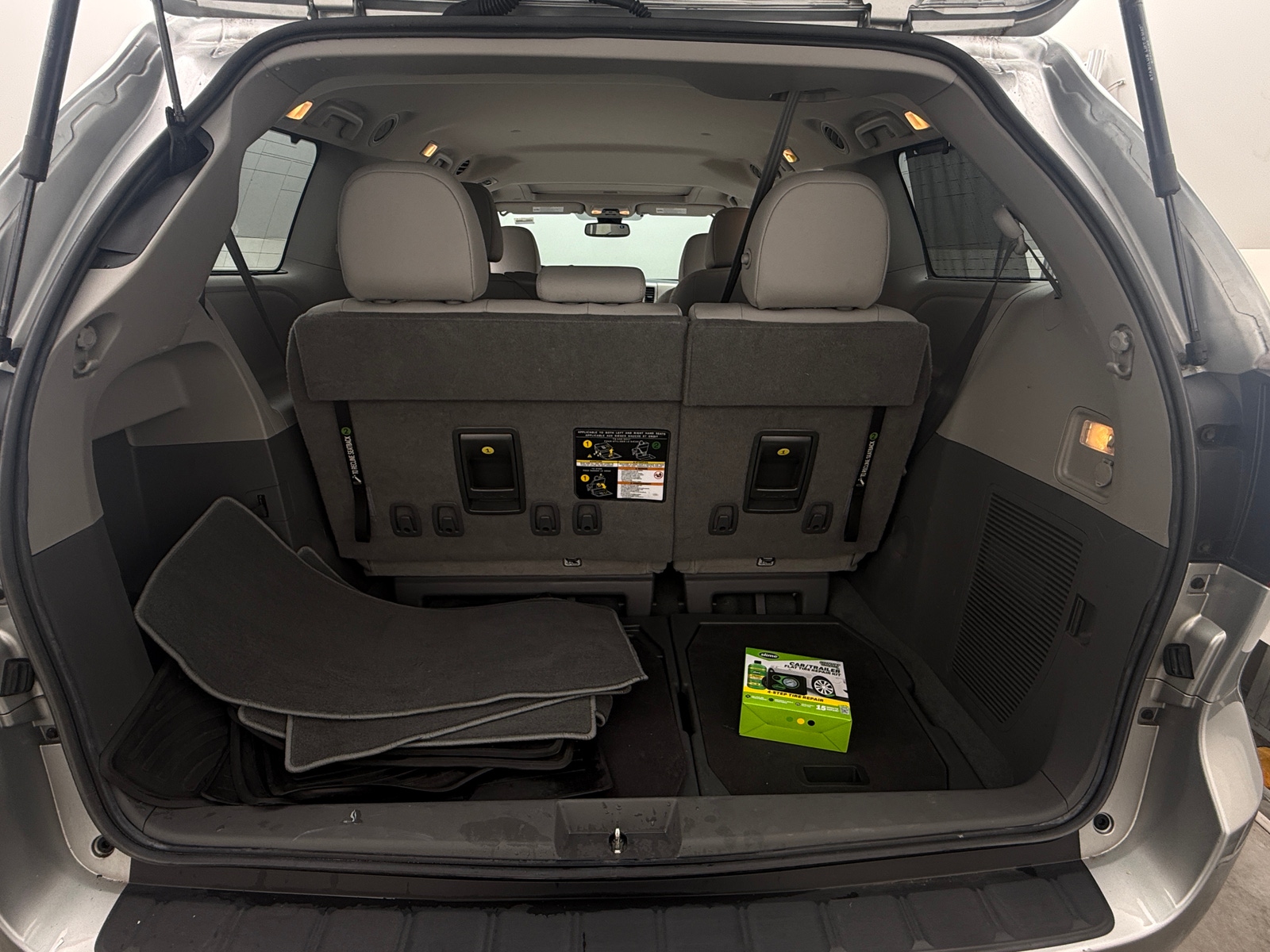 Thumbnail: 2020 Toyota Sienna - 6