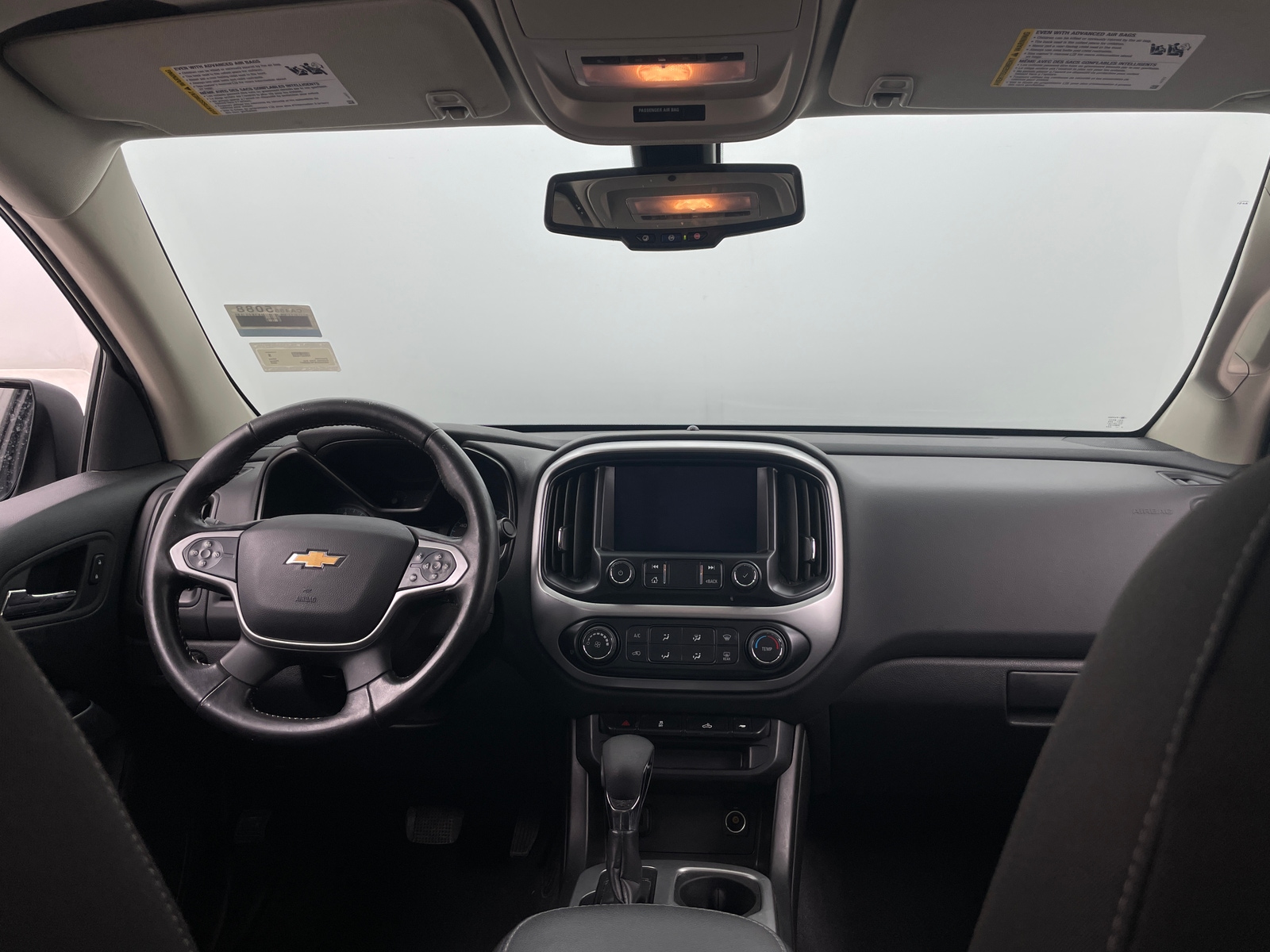 Thumbnail: 2022 Chevrolet Colorado - 3