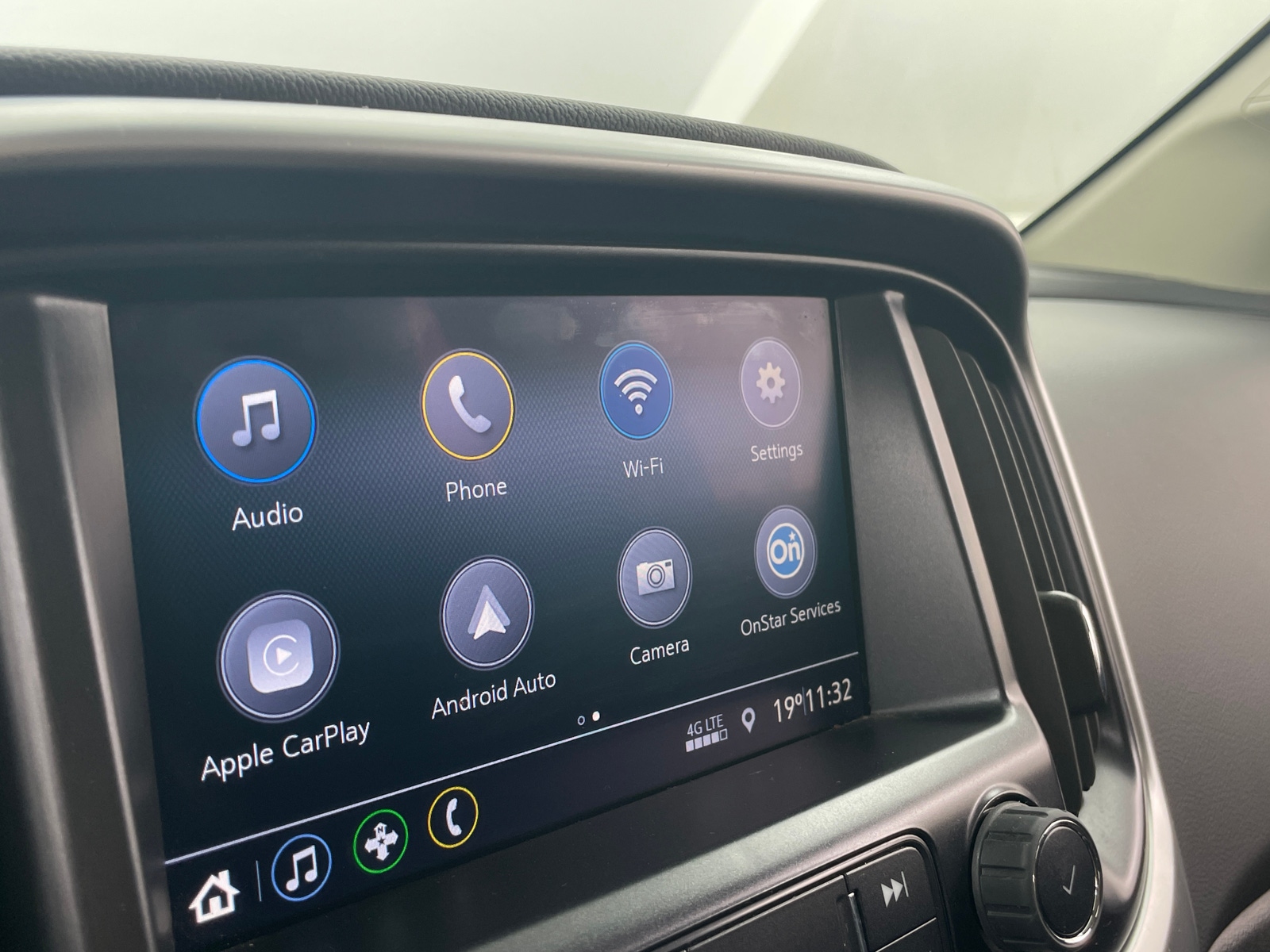 Thumbnail: 2022 Chevrolet Colorado - 4