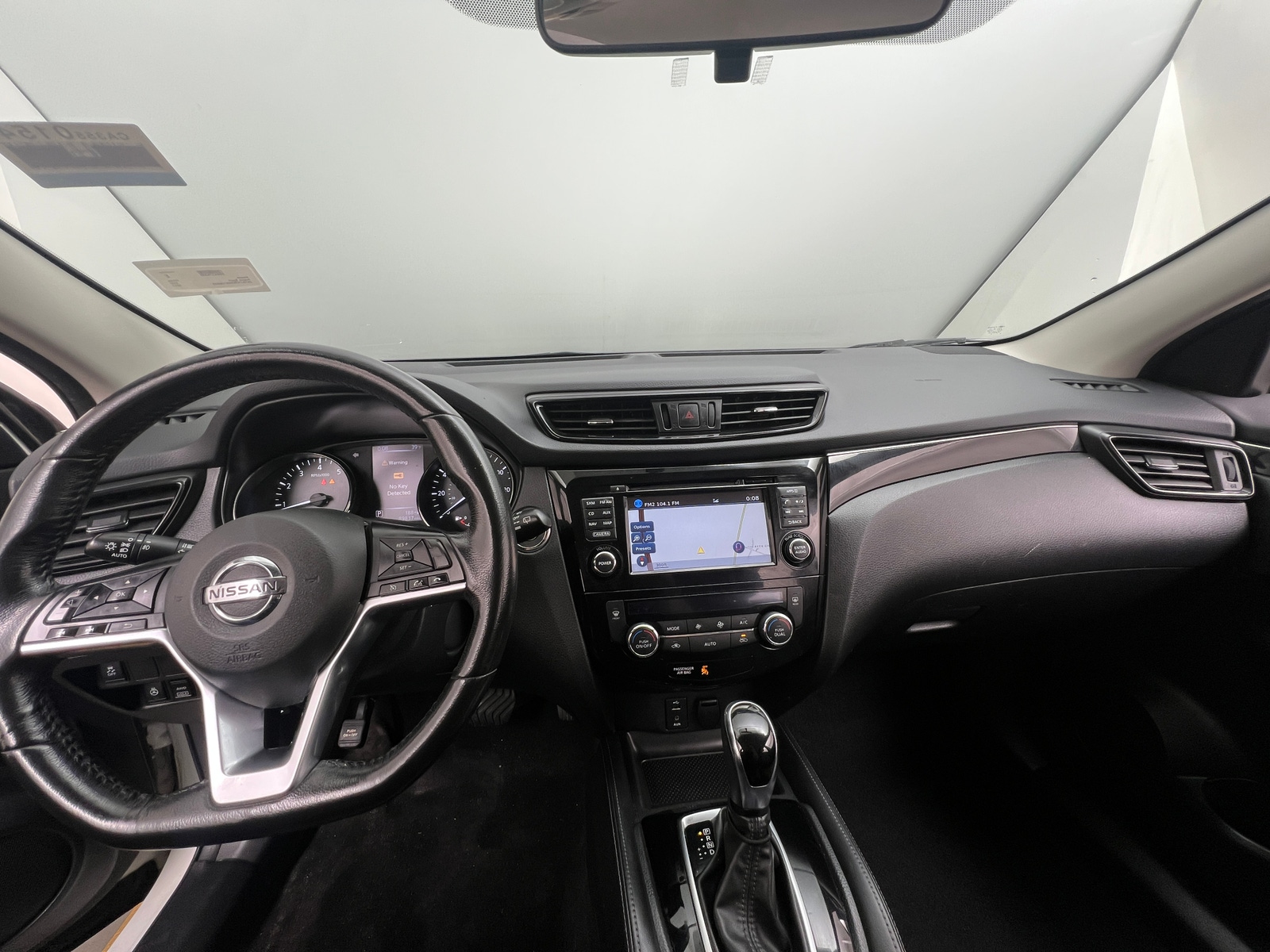 Thumbnail: 2017 Nissan Rogue Sport - 2