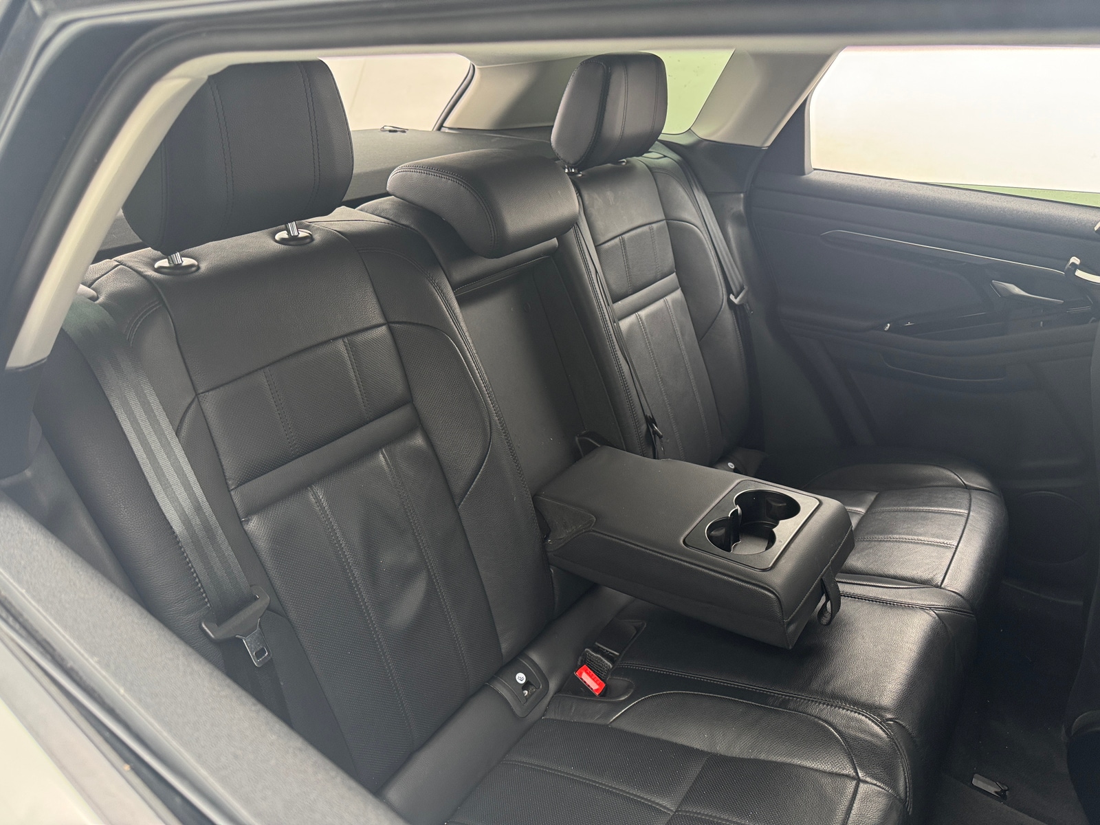 Thumbnail: 2020 Land Rover Range Rover Evoque - 5