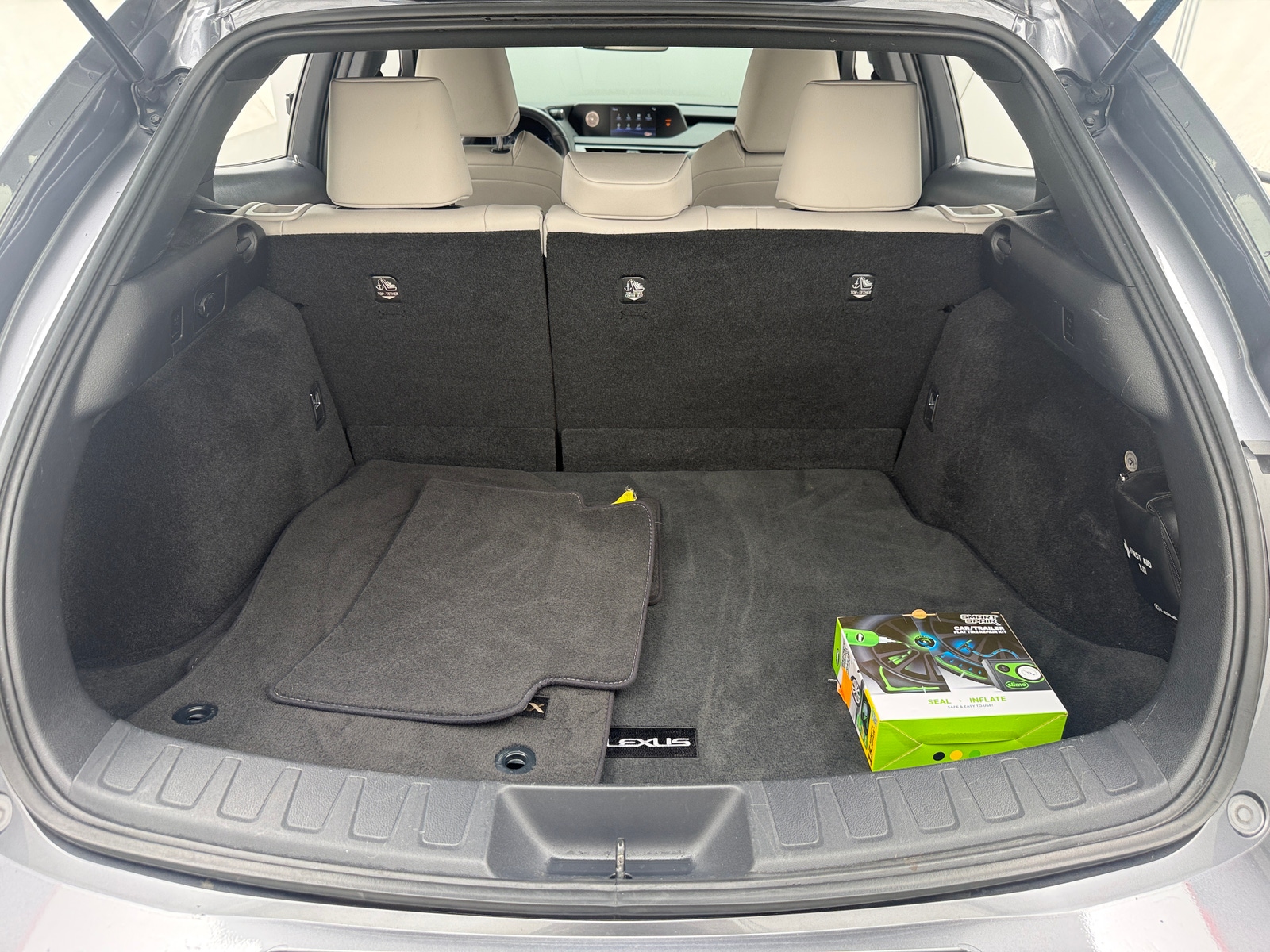 Thumbnail: 2019 Lexus UX - 6