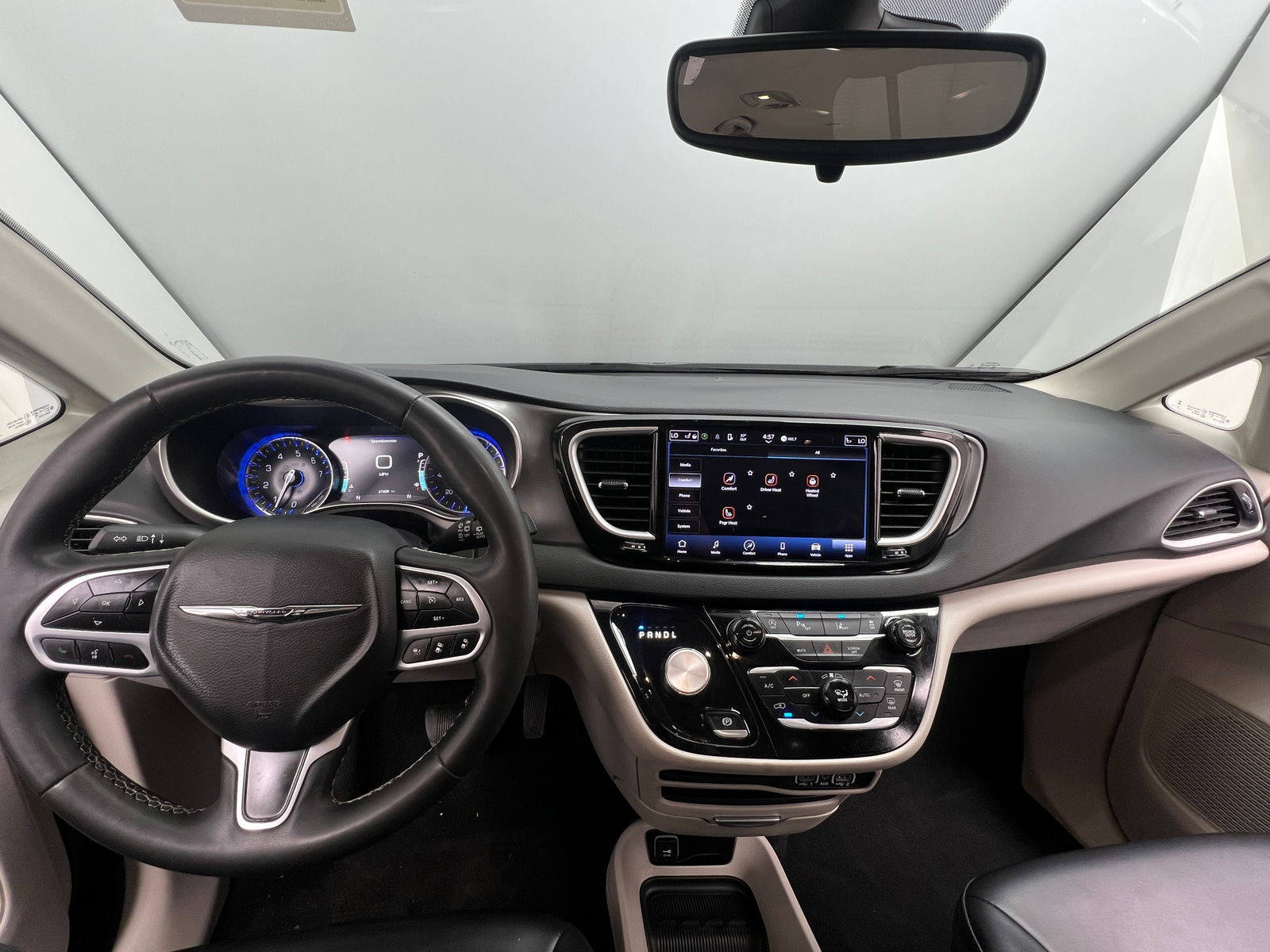 Thumbnail: 2023 Chrysler Pacifica - 2