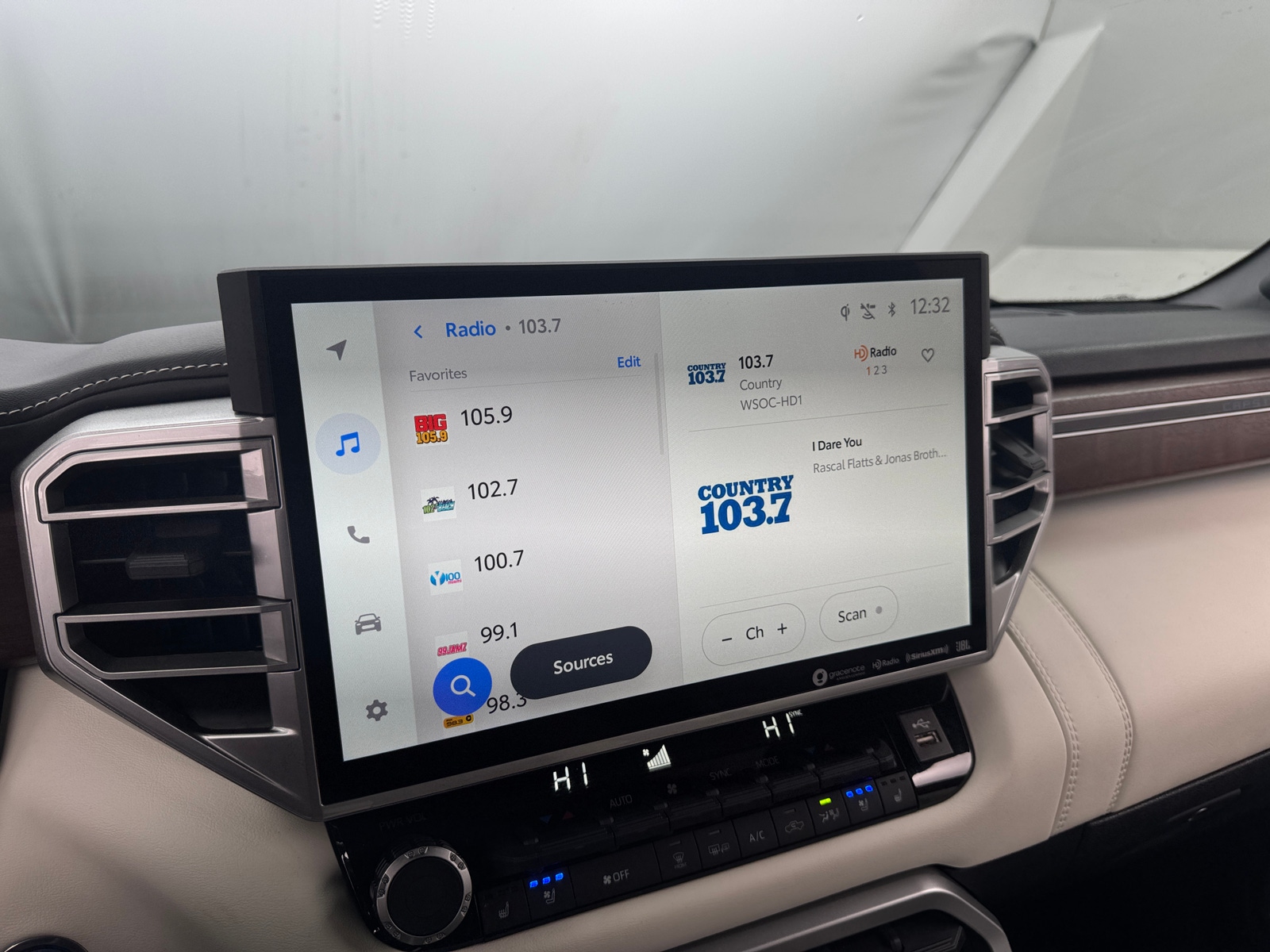 Thumbnail: 2024 Toyota Tundra - 3