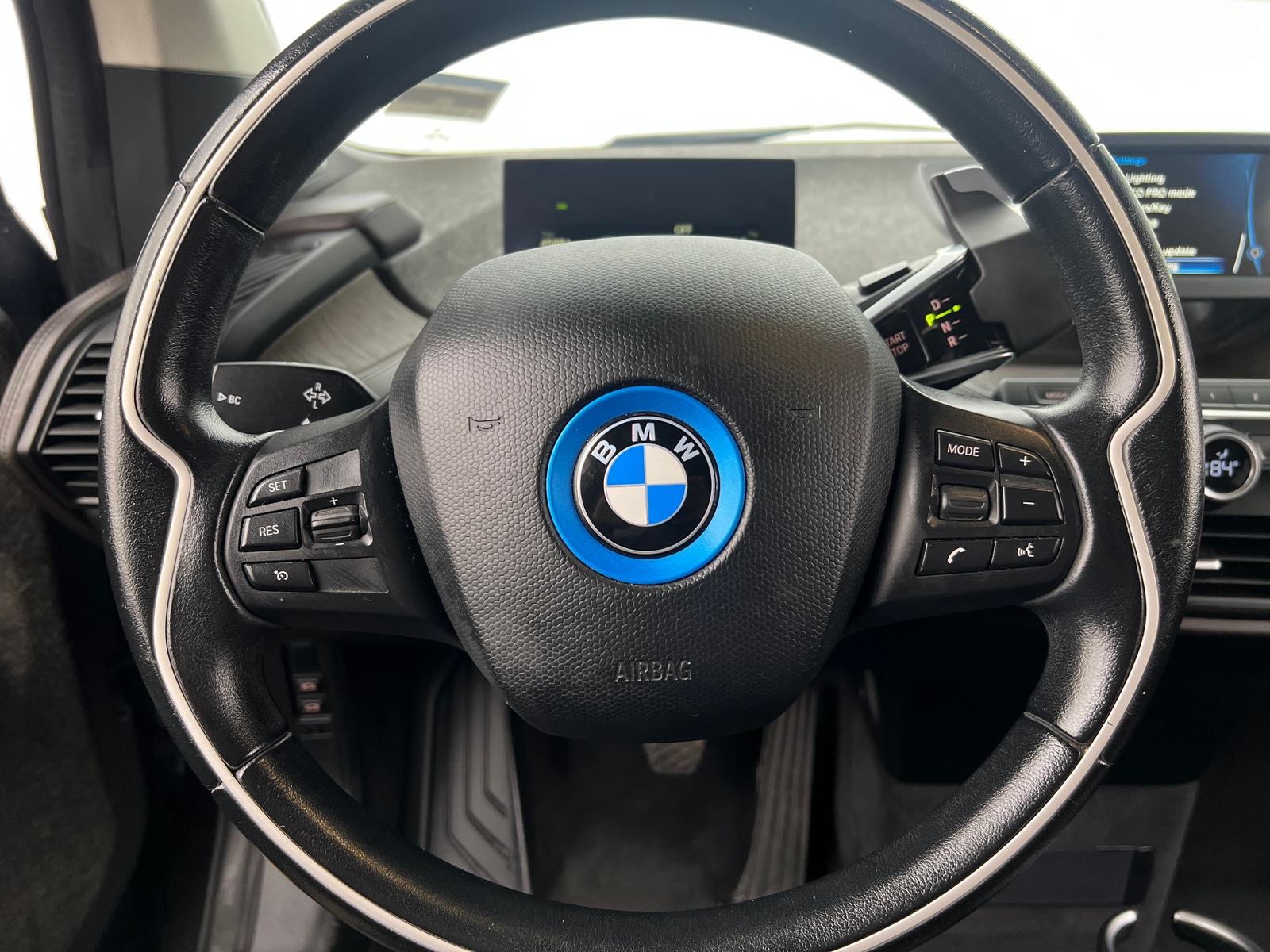 Thumbnail: 2017 BMW i3 - 4