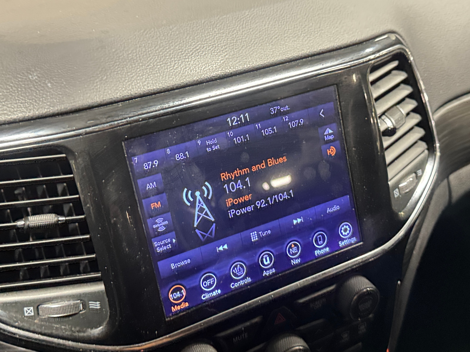 Thumbnail: 2019 Jeep Grand Cherokee - 3