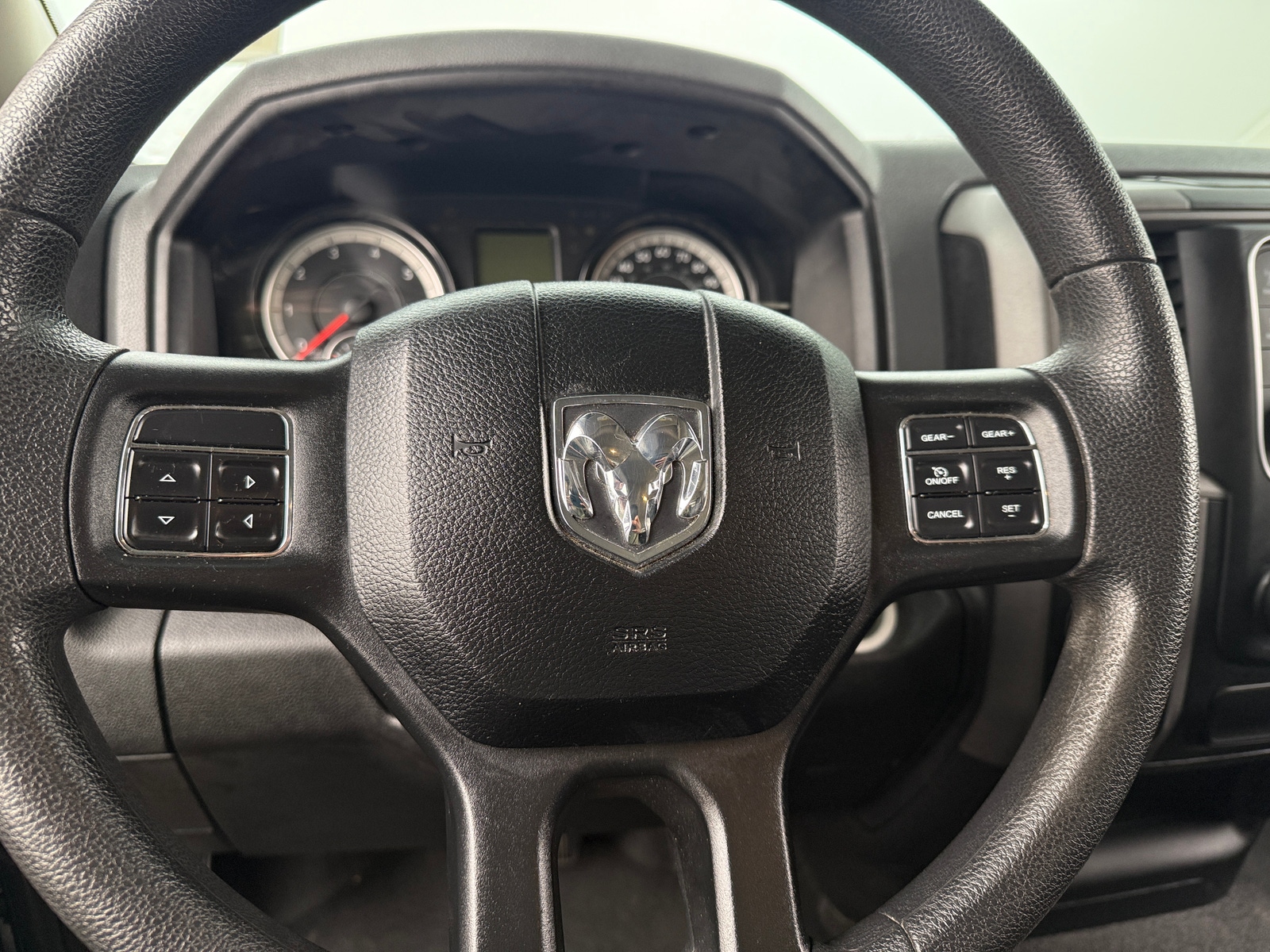 Thumbnail: 2020 RAM 1500 Classic - 4