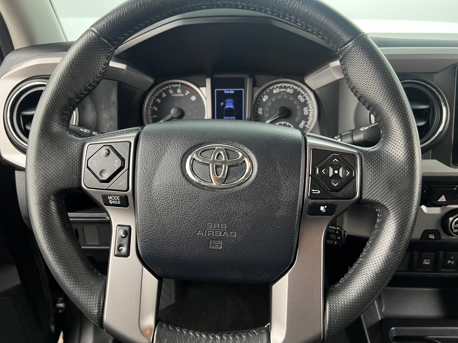 Thumbnail: 2017 Toyota Tacoma - 5