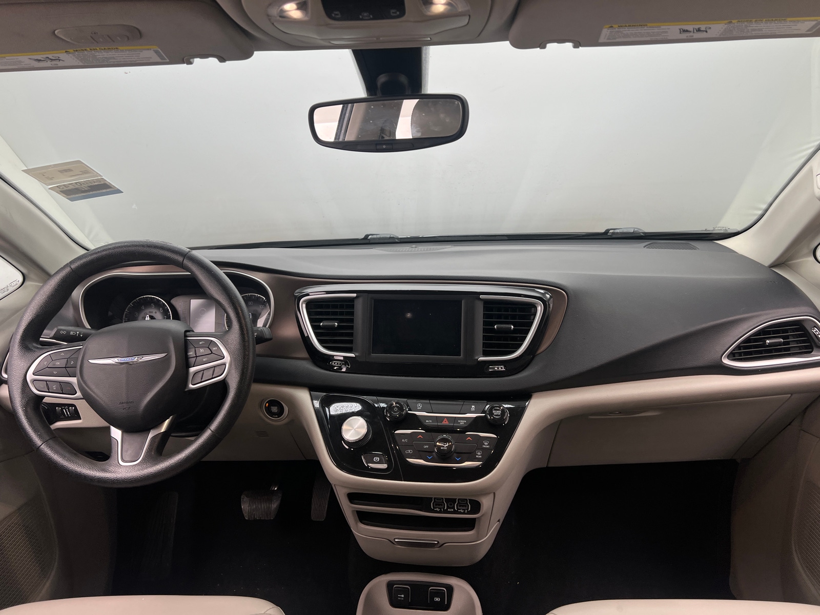 Thumbnail: 2021 Chrysler Voyager - 2