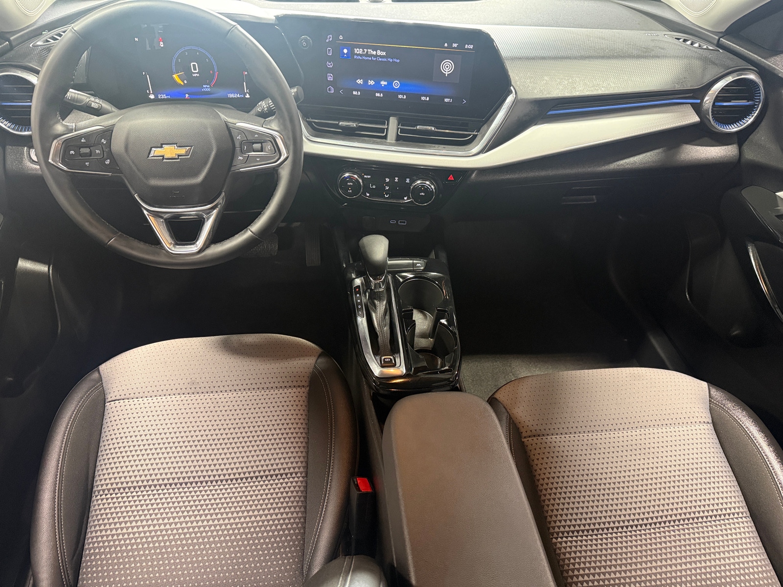 Thumbnail: 2025 Chevrolet Trax - 3