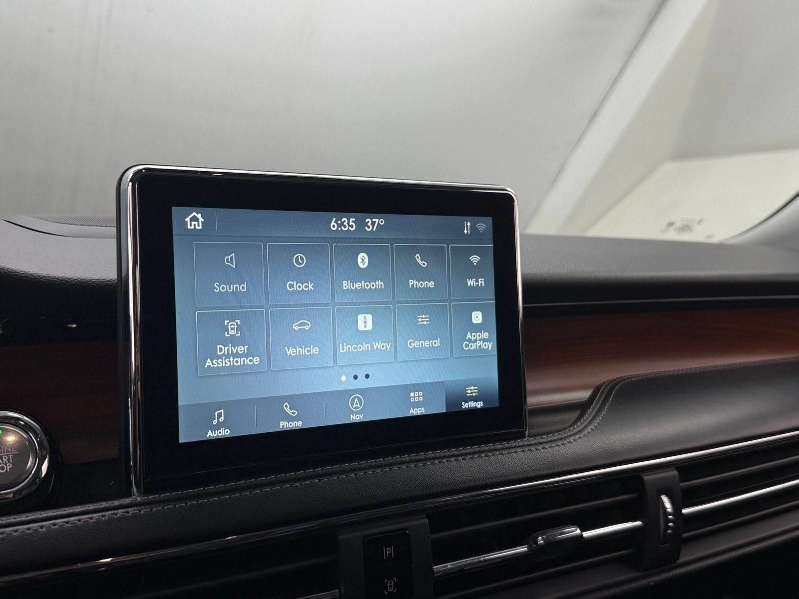 Thumbnail: 2021 Lincoln Corsair - 3