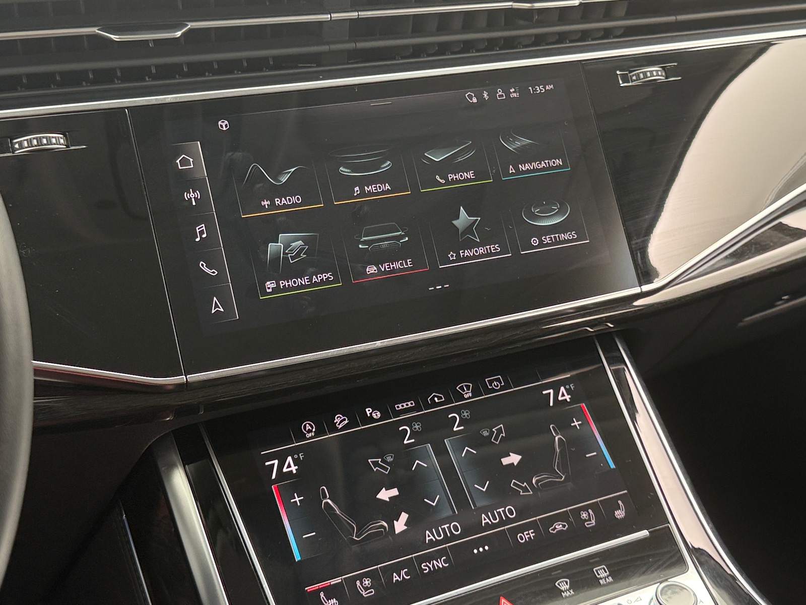 Thumbnail: 2023 Audi Q7 - 3