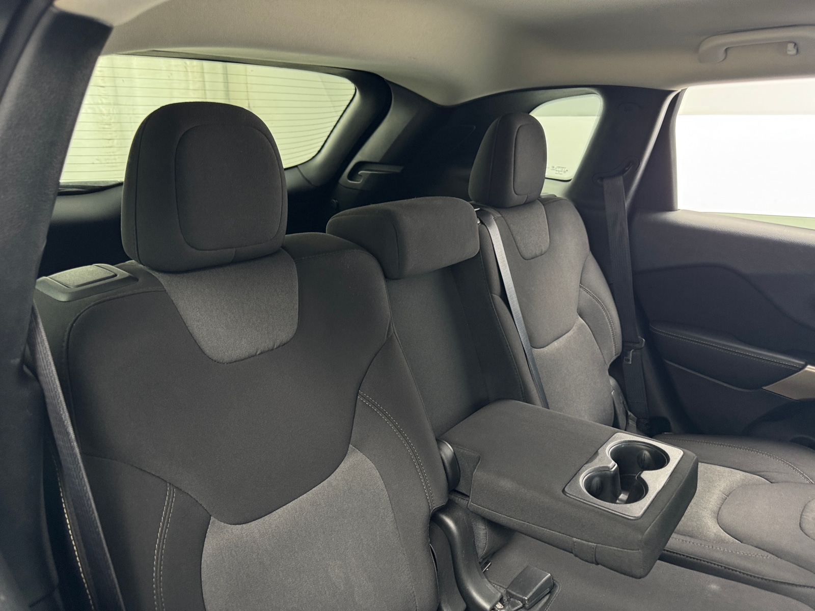 Thumbnail: 2018 Jeep Cherokee - 6